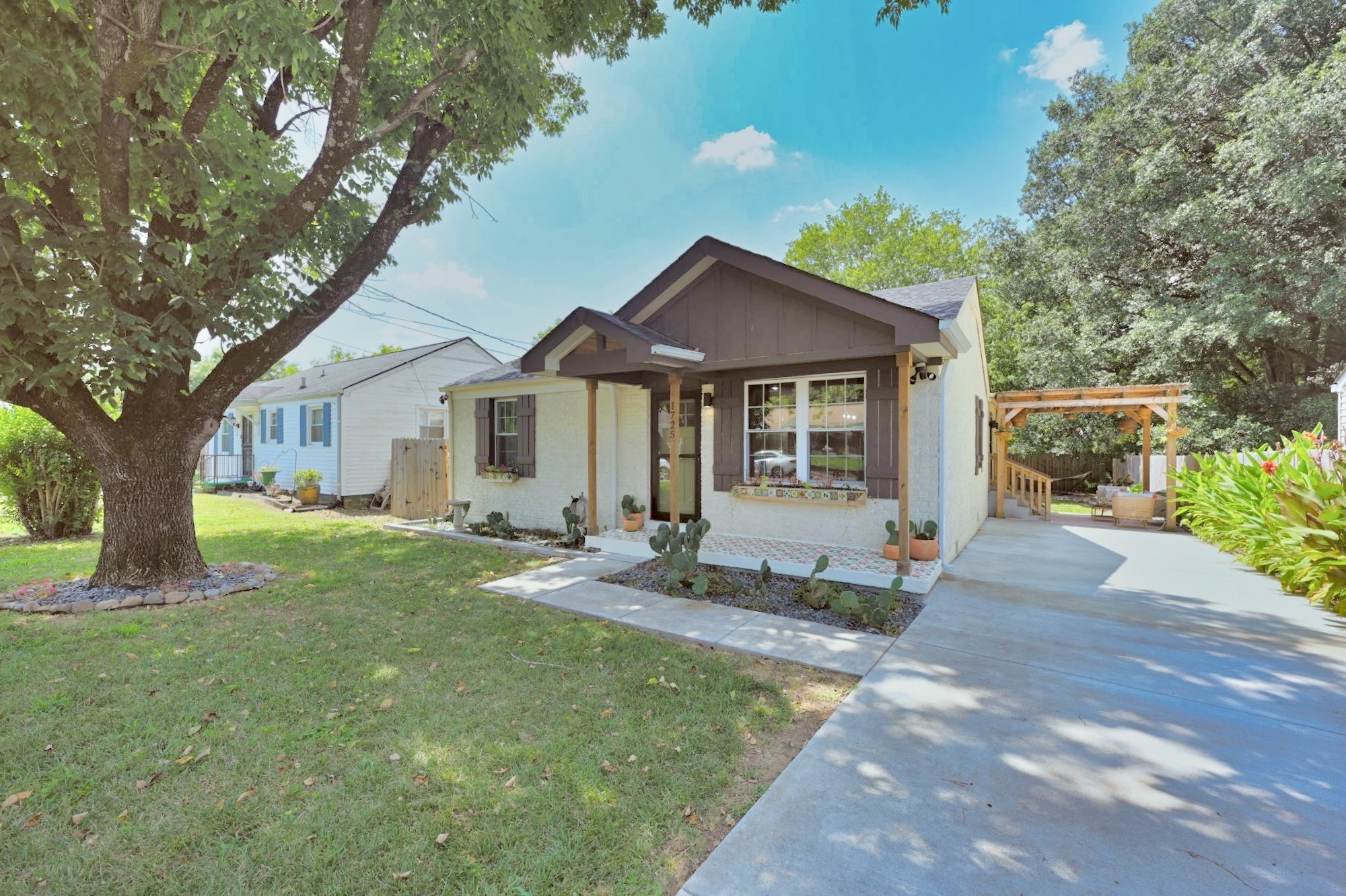 1725 Buchanan Ct