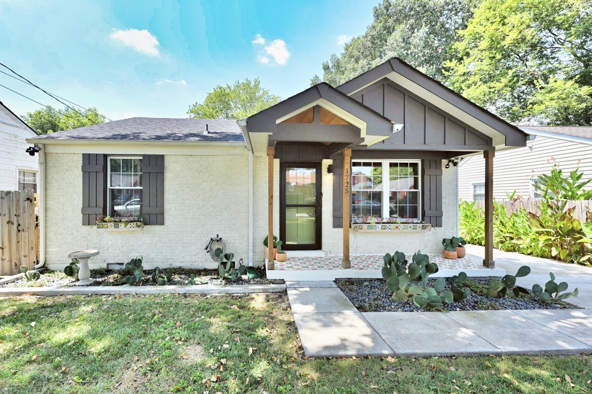 1725 Buchanan Ct