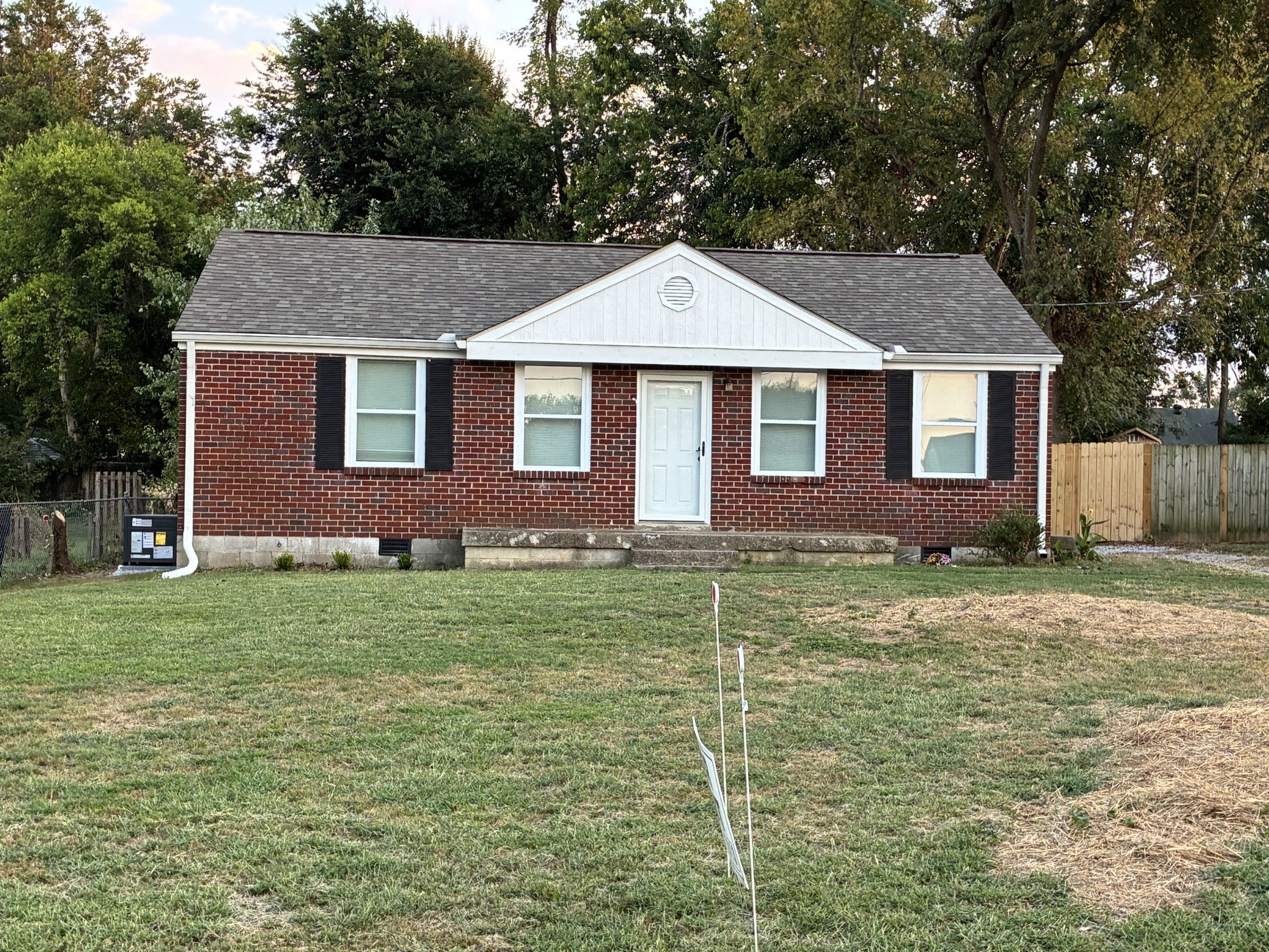 3.0-bed rental at 2926 Ironwood Dr