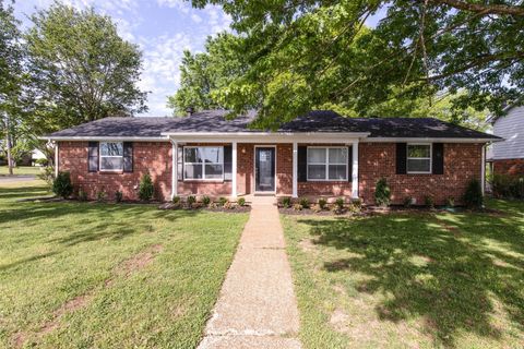 Photo of 3300 Shakertown Ct, Antioch, TN 37013 (MLS # 3132864)
