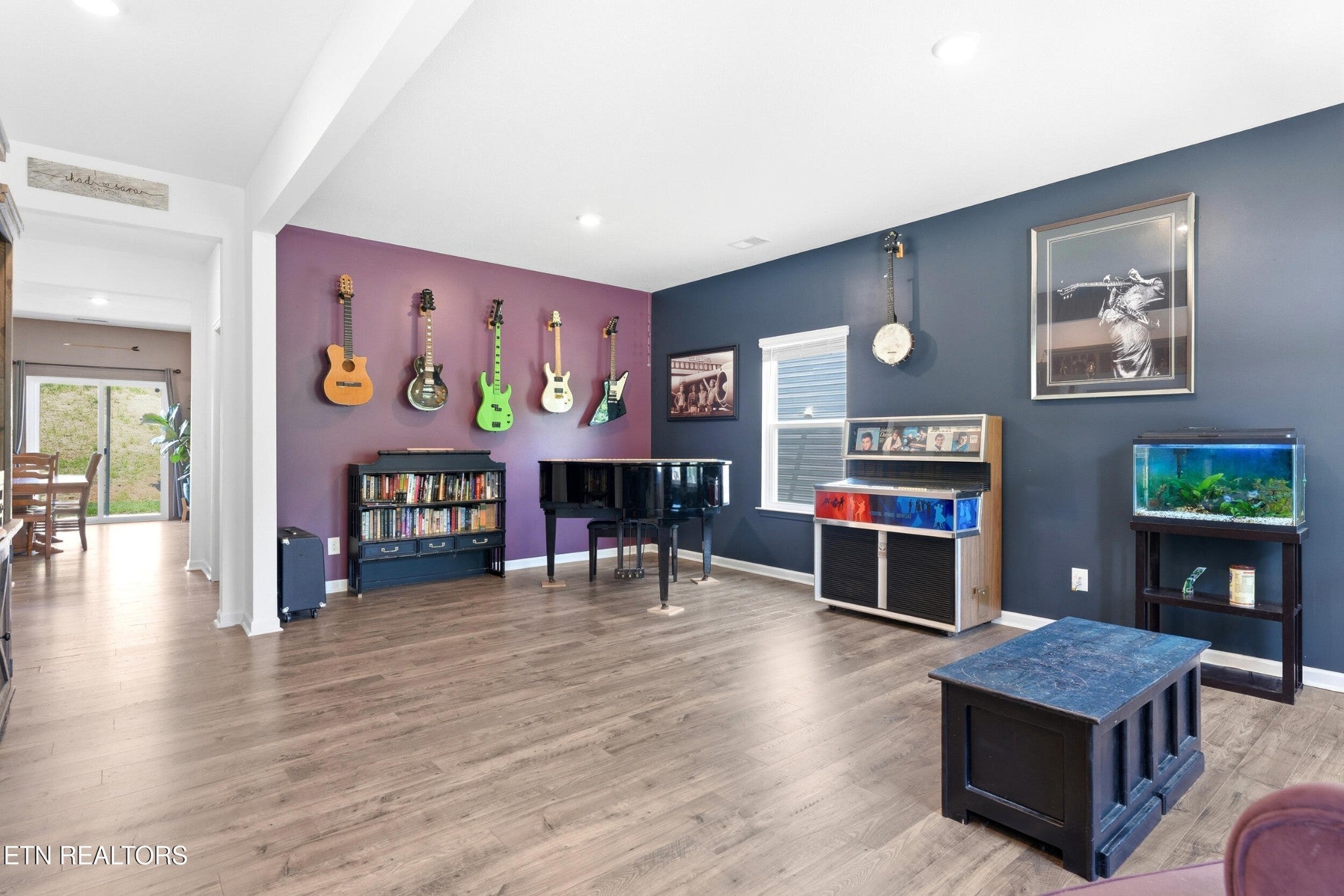 165 Ashe Ave