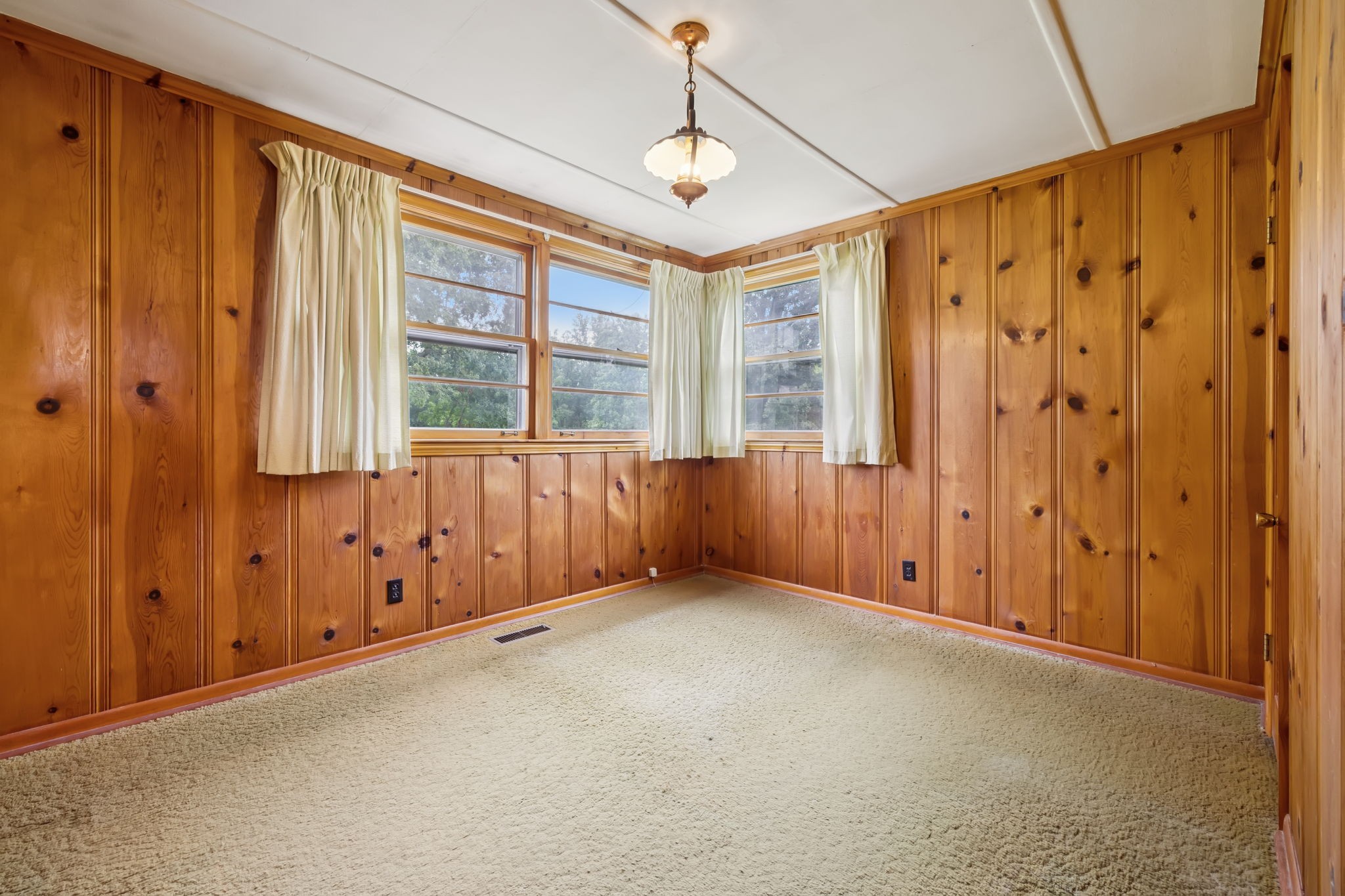 4505 Highway 47 E