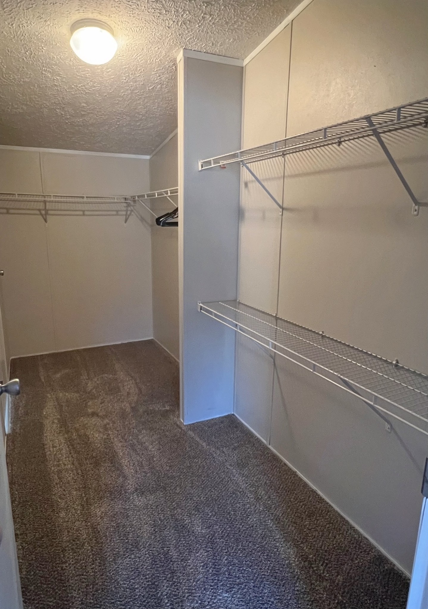 Dover, Tennessee 37058, United States, 3 Bedrooms Bedrooms, ,2 BathroomsBathrooms,Residential,Pending,23618