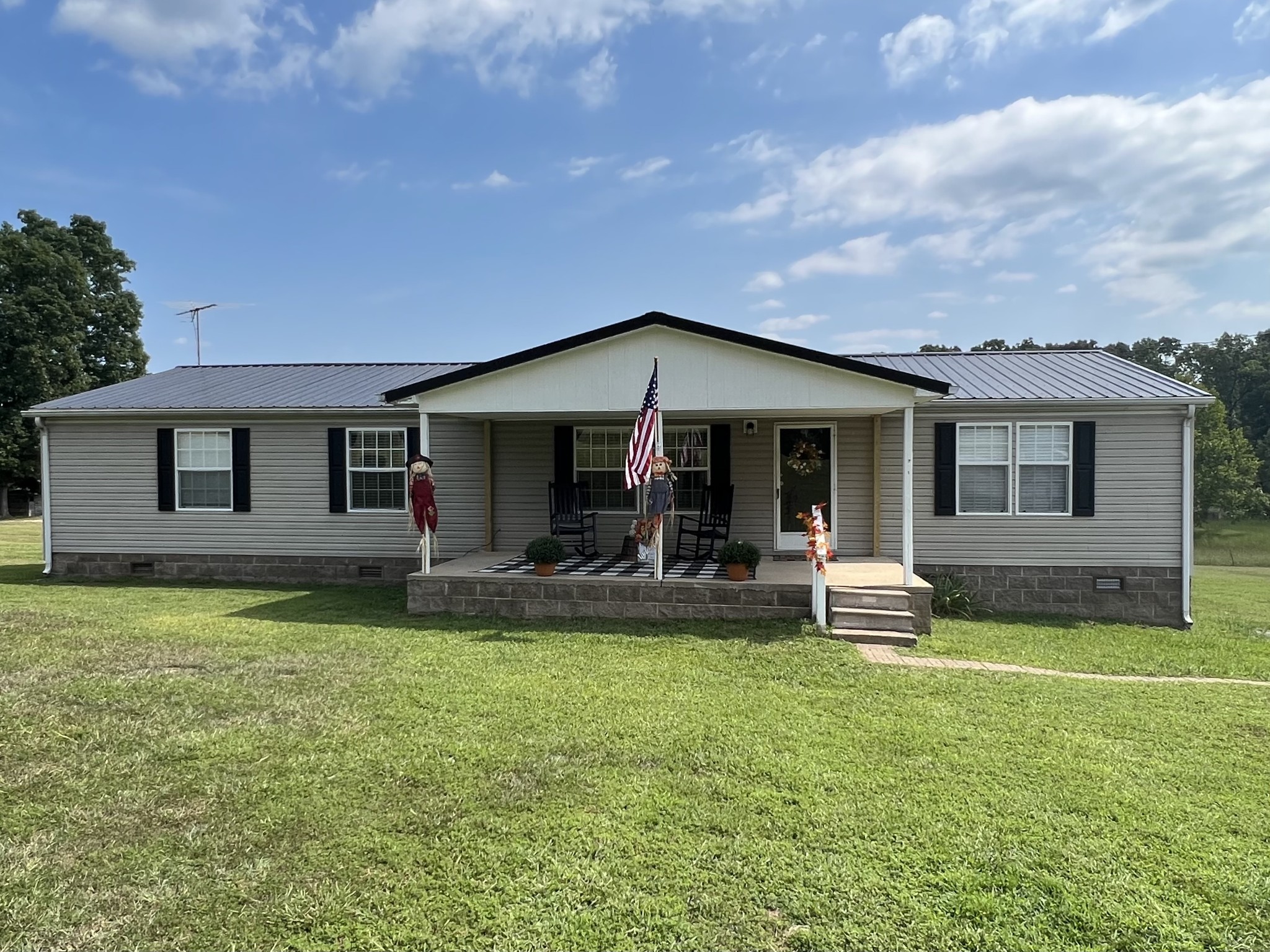 Dover, Tennessee 37058, United States, 3 Bedrooms Bedrooms, ,2 BathroomsBathrooms,Residential,Pending,23618