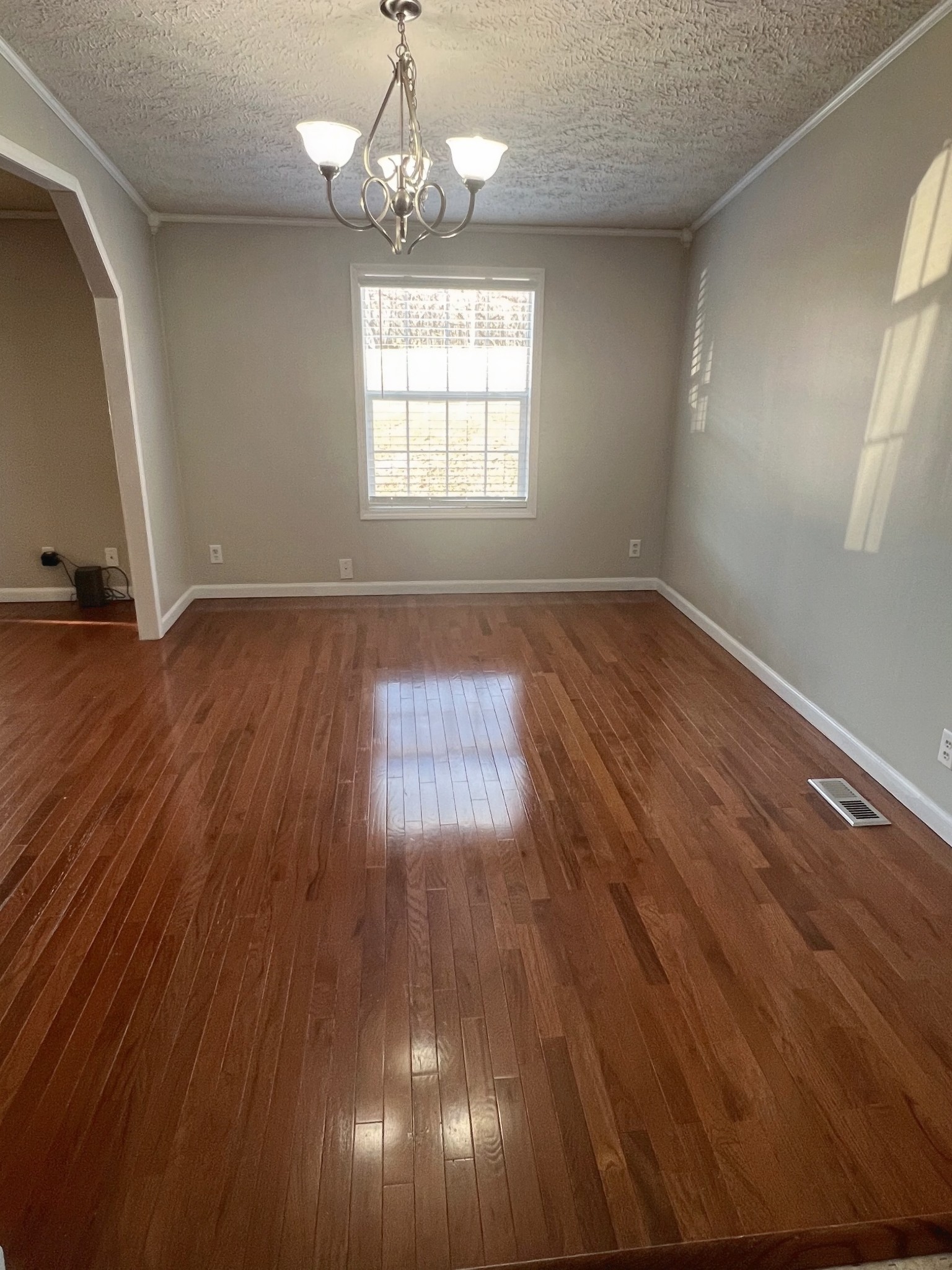 Dover, Tennessee 37058, United States, 3 Bedrooms Bedrooms, ,2 BathroomsBathrooms,Residential,Pending,23618