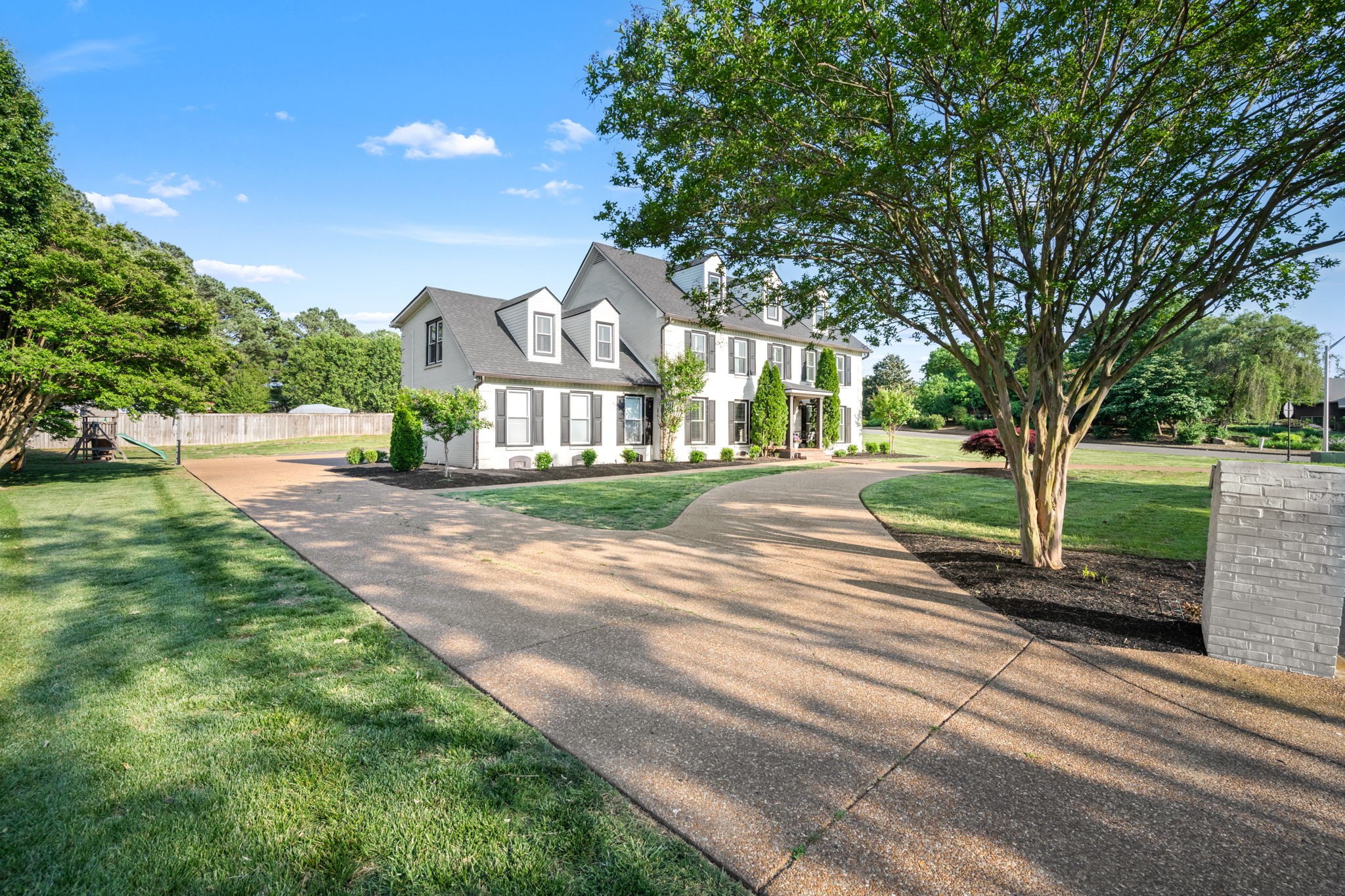 2520 Shannon Dr