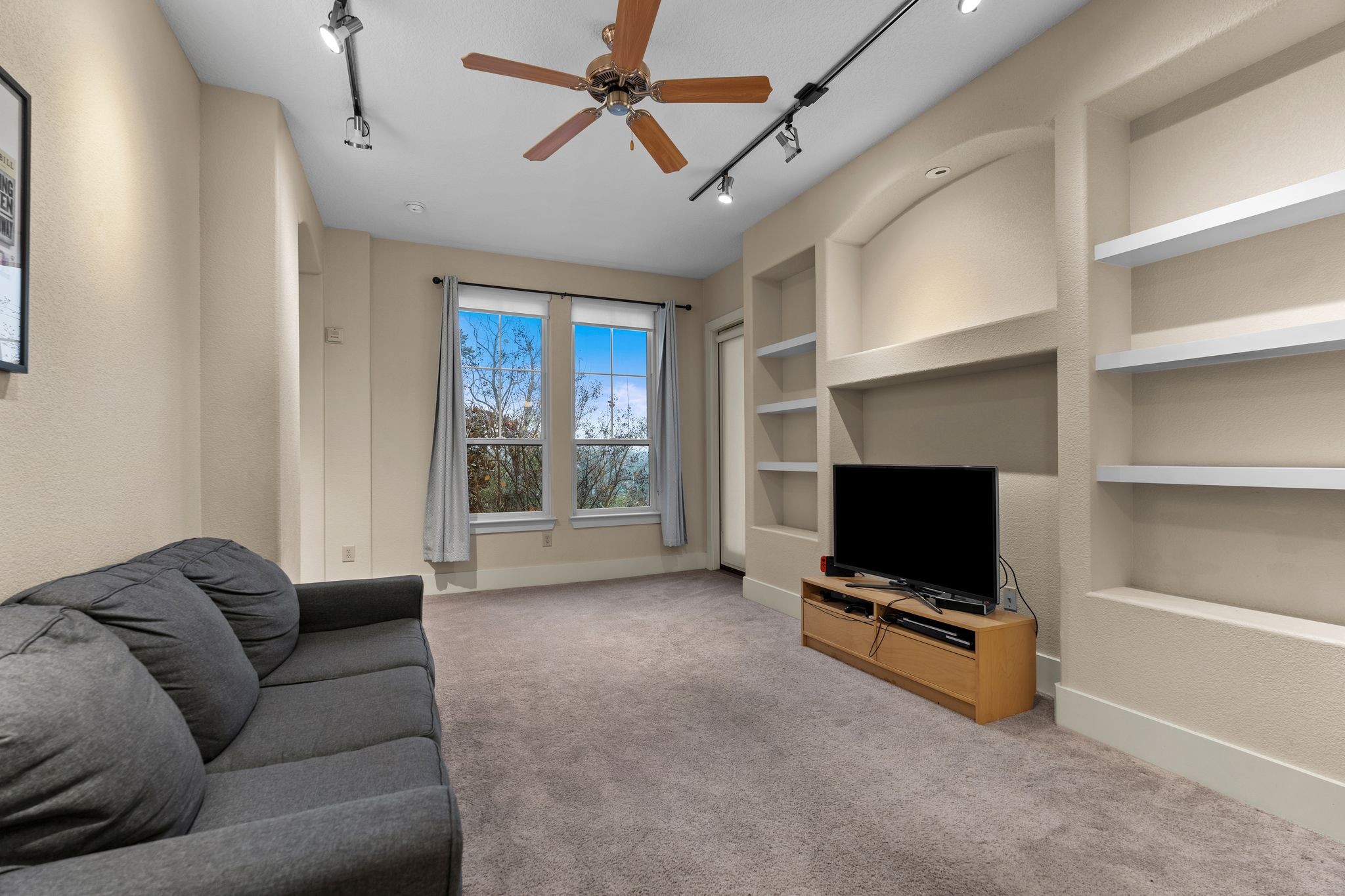 2600 Hillsboro Pike 235