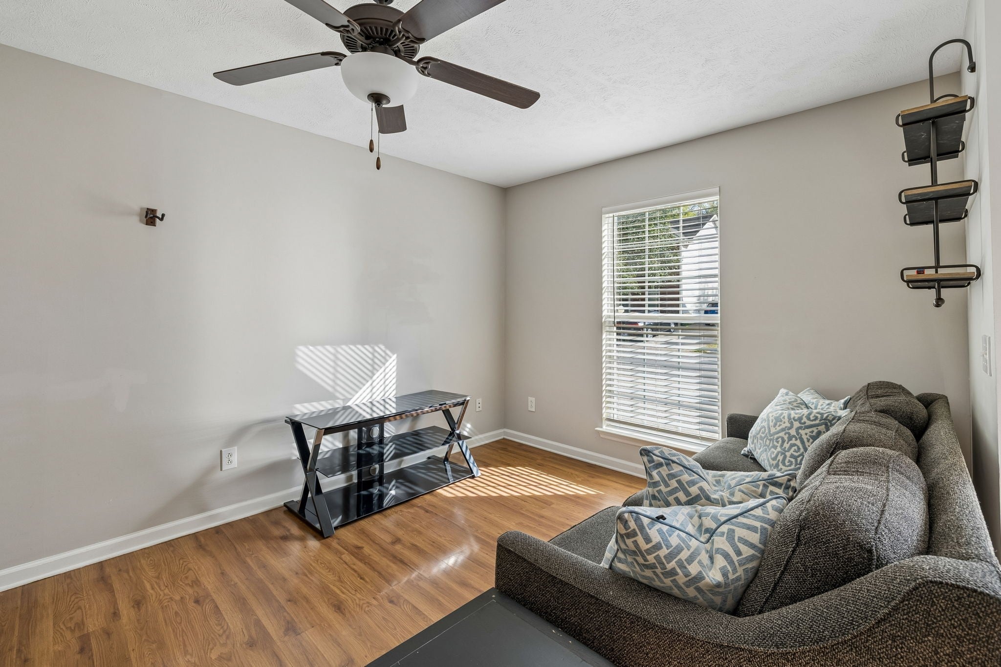 1441 Middleborough Ct
