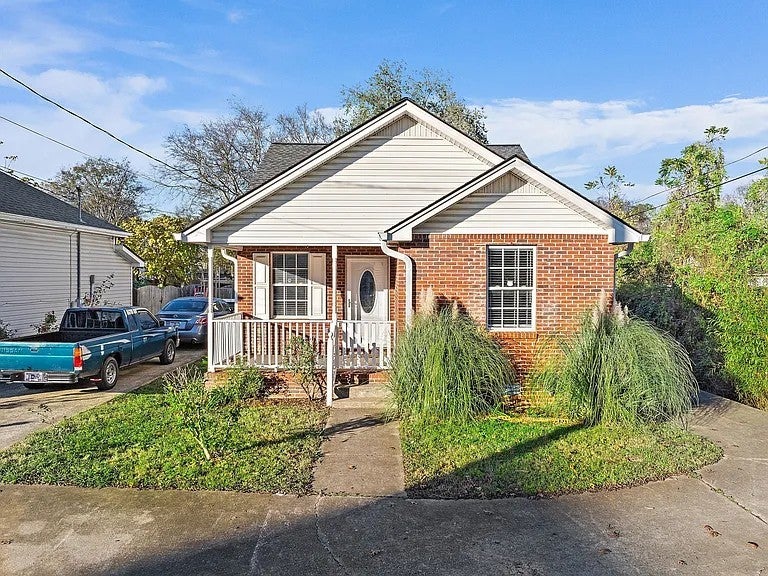 3-bed home for rent in Madison, TN 37115, 809 N Dupont Ave 809 N Dupont Ave, Madison TN 37115 3-bed home, photo 2 of 20
