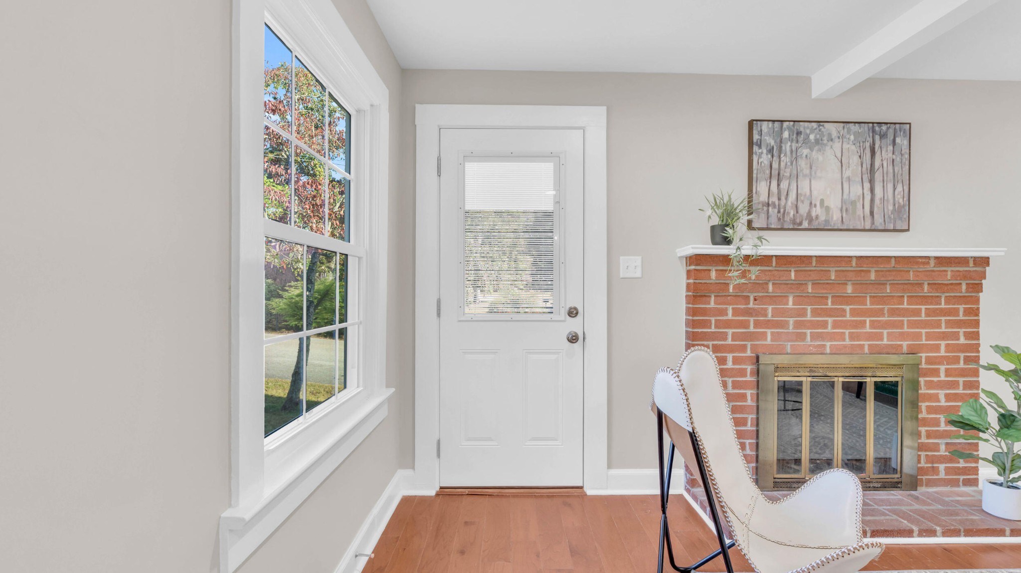 4094 University Drive