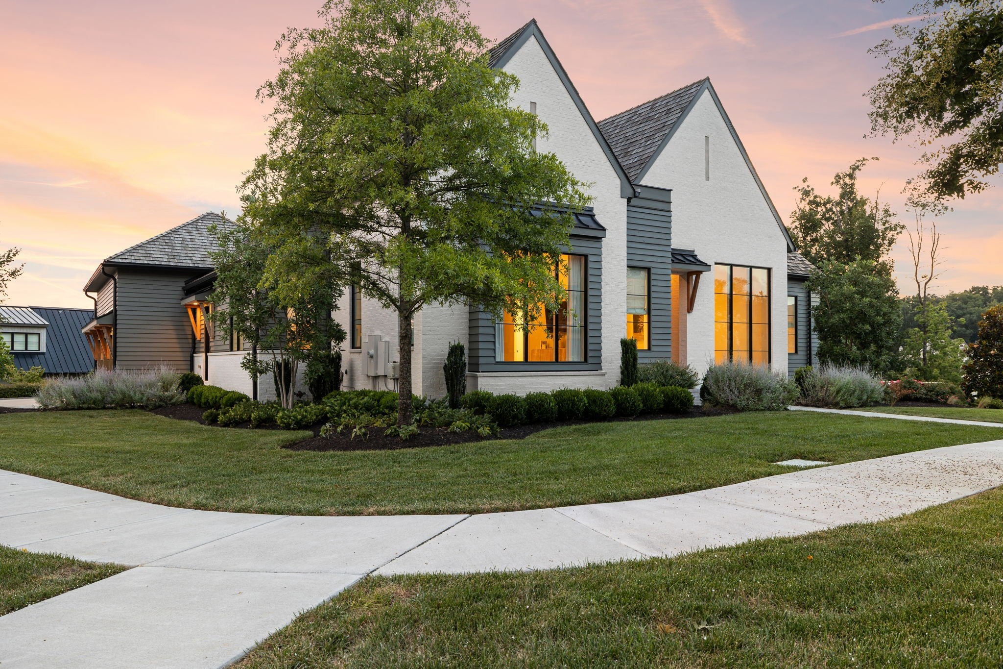 7338 Harlow Dr