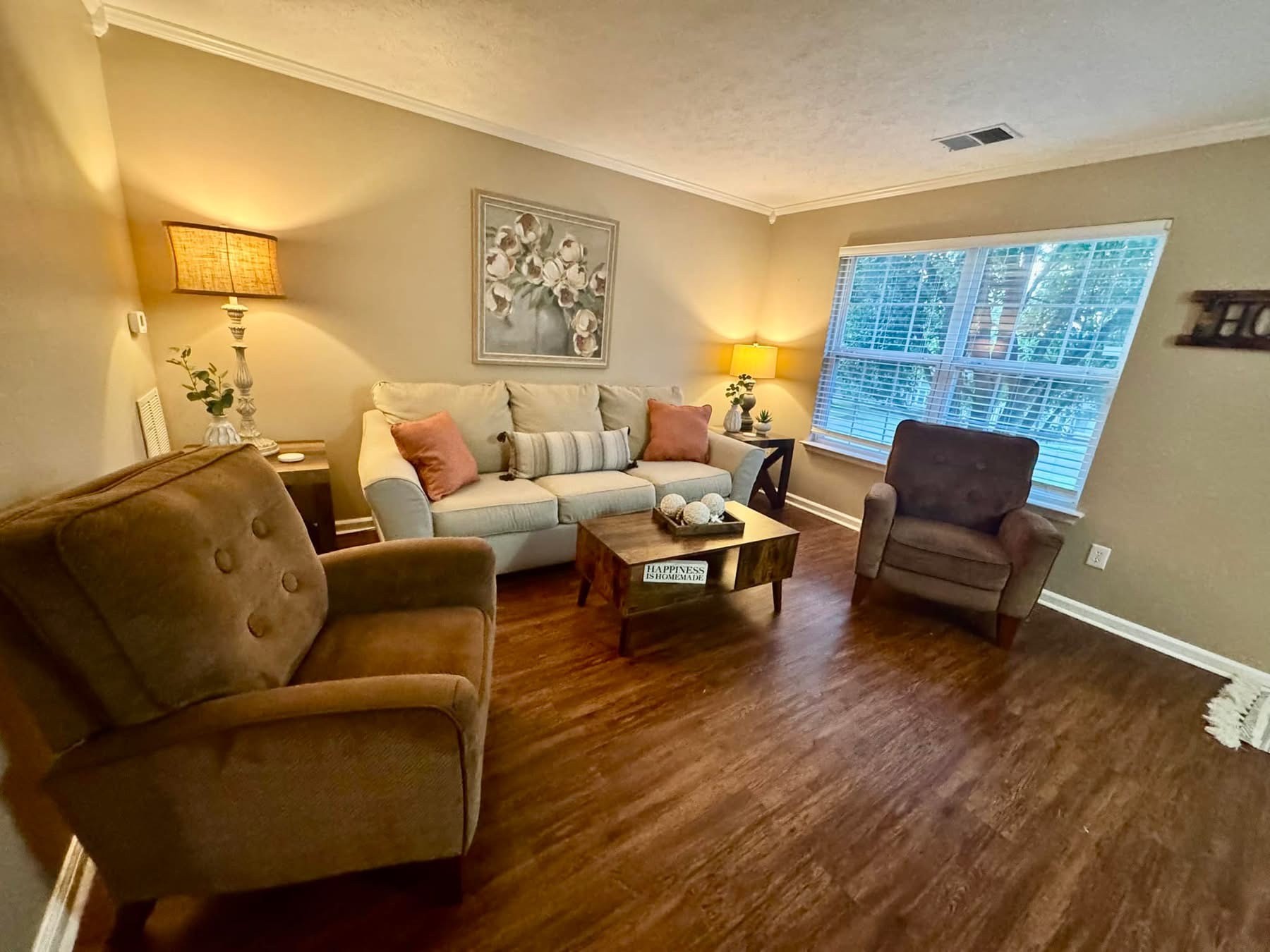 128 Waterview Dr