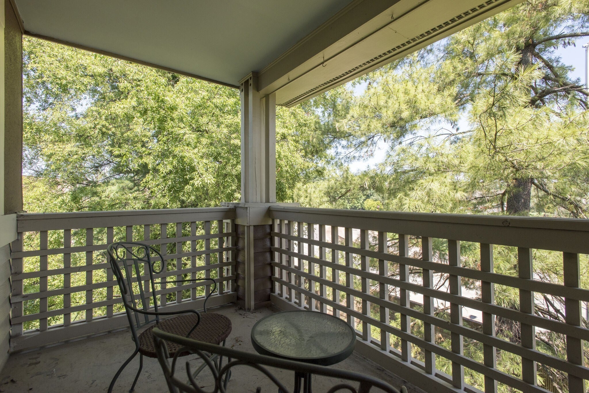 282 Hillsboro Pl