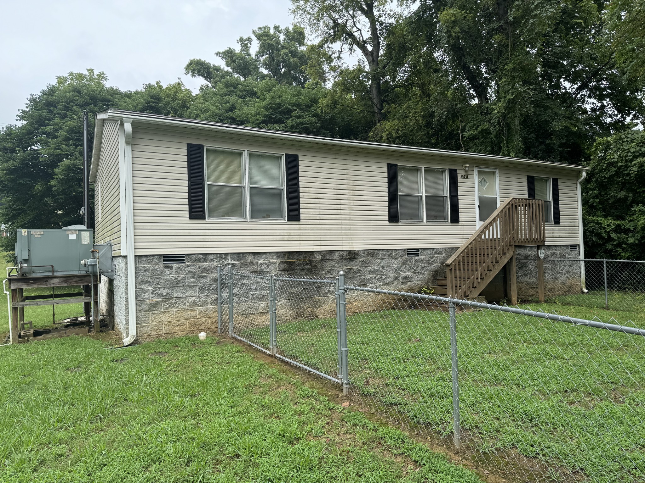 View Columbia, TN 38401 mobile home