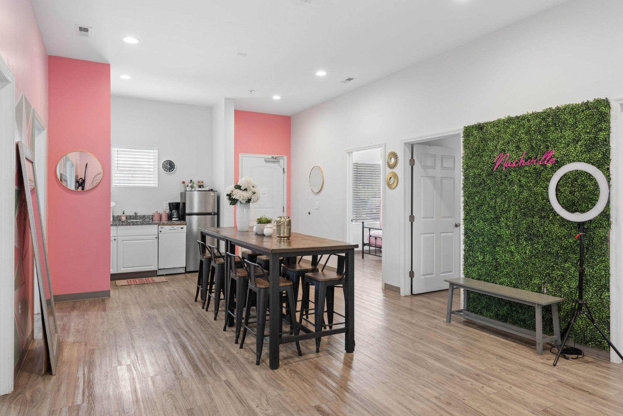 941 Main St 105