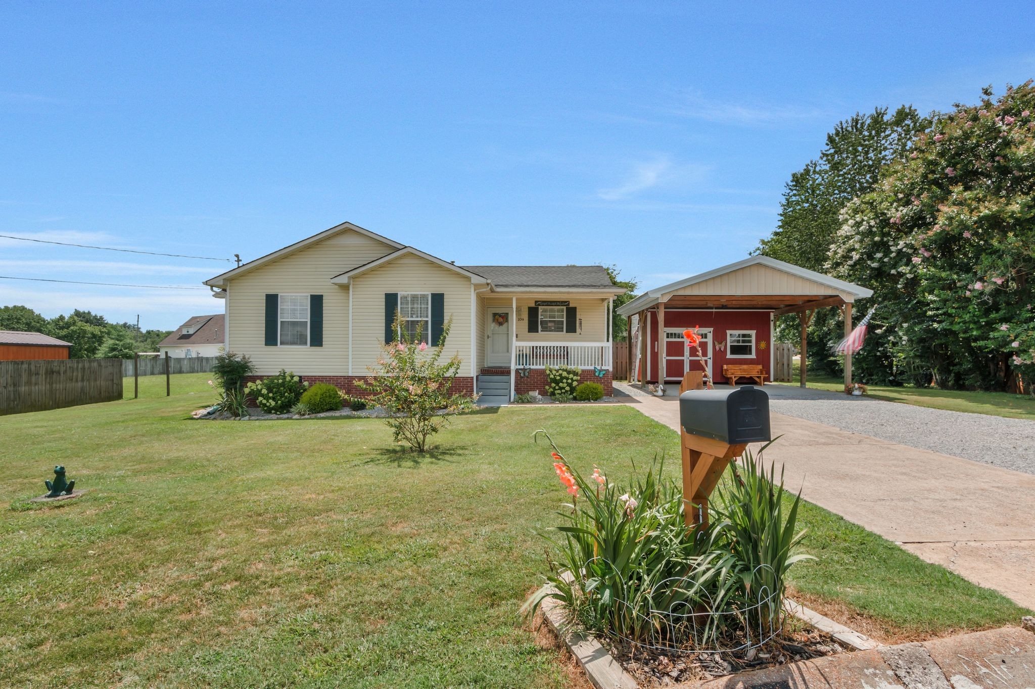 109 Saint Margarett Cir