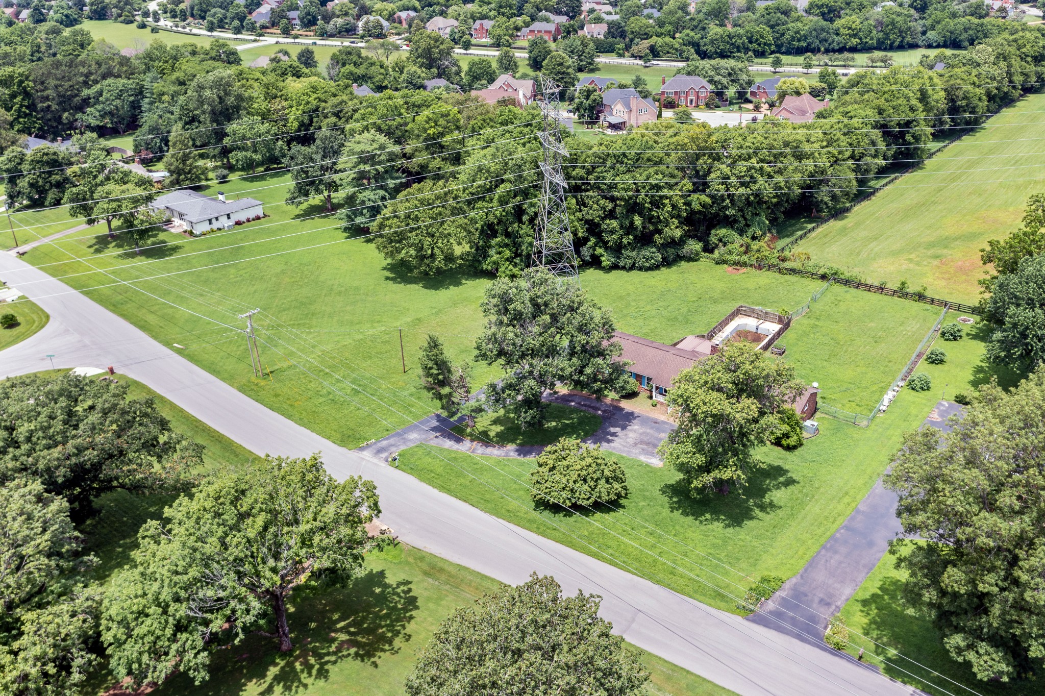 2208 Bowman Rd
