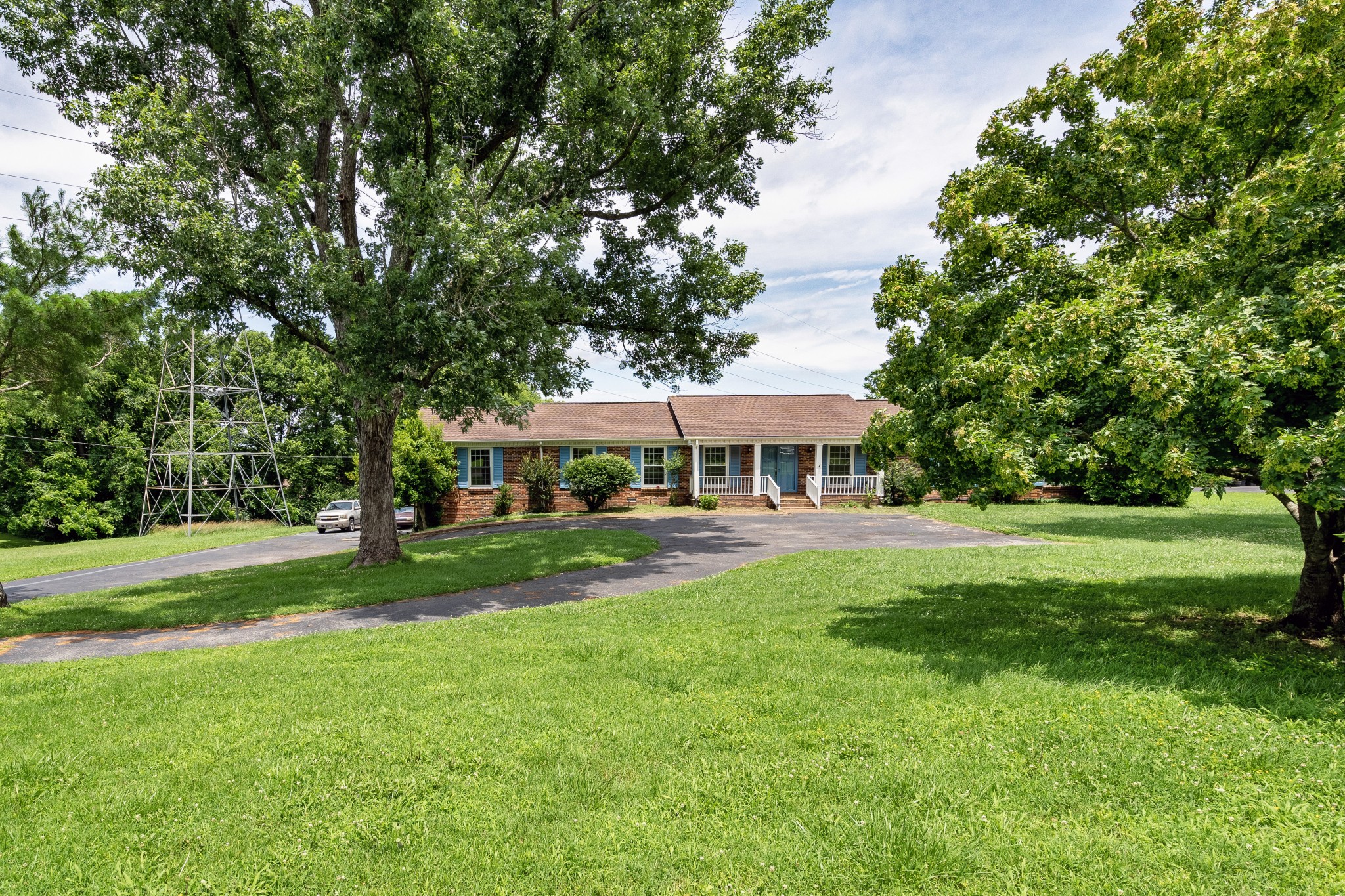2208 Bowman Rd