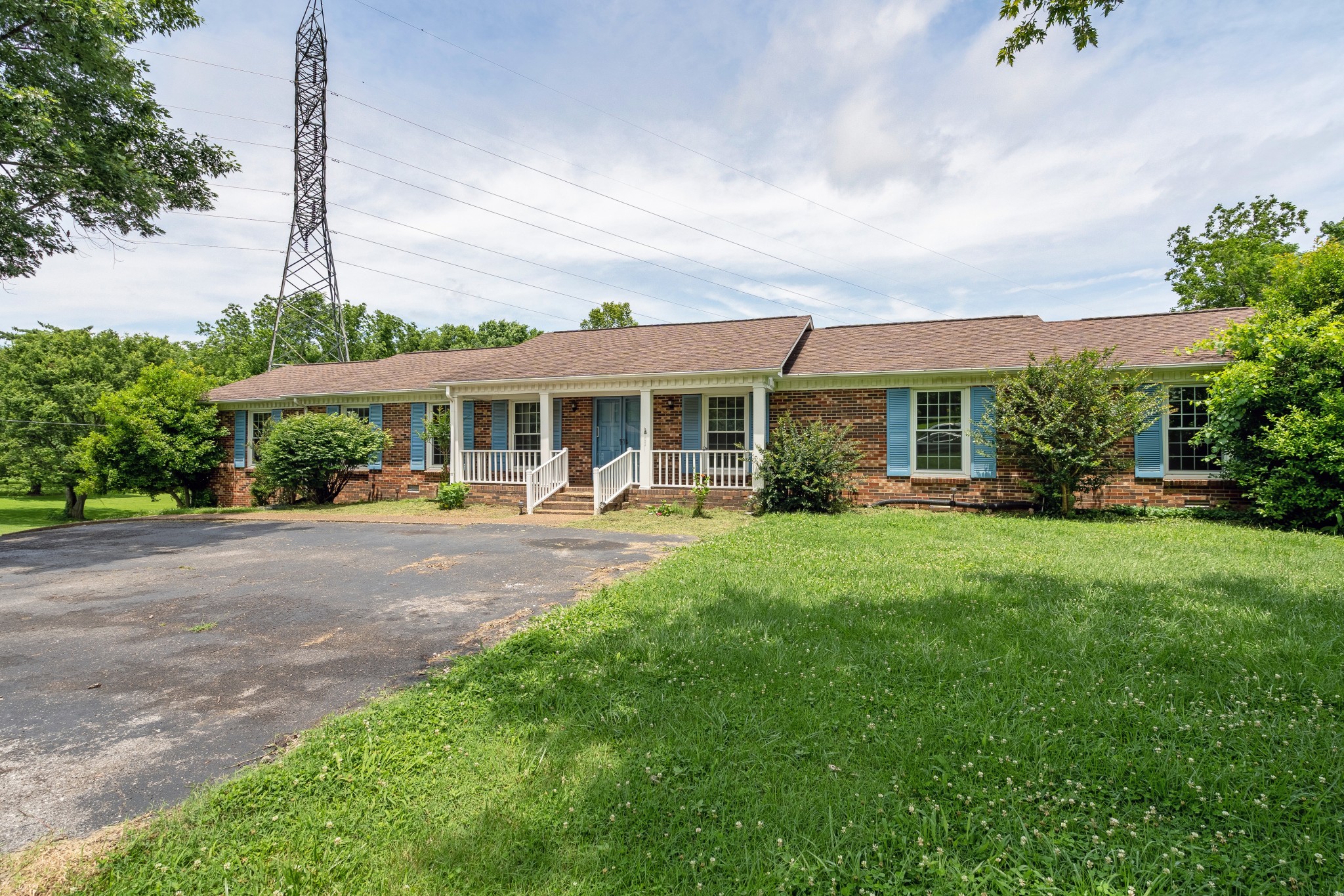 2208 Bowman Rd