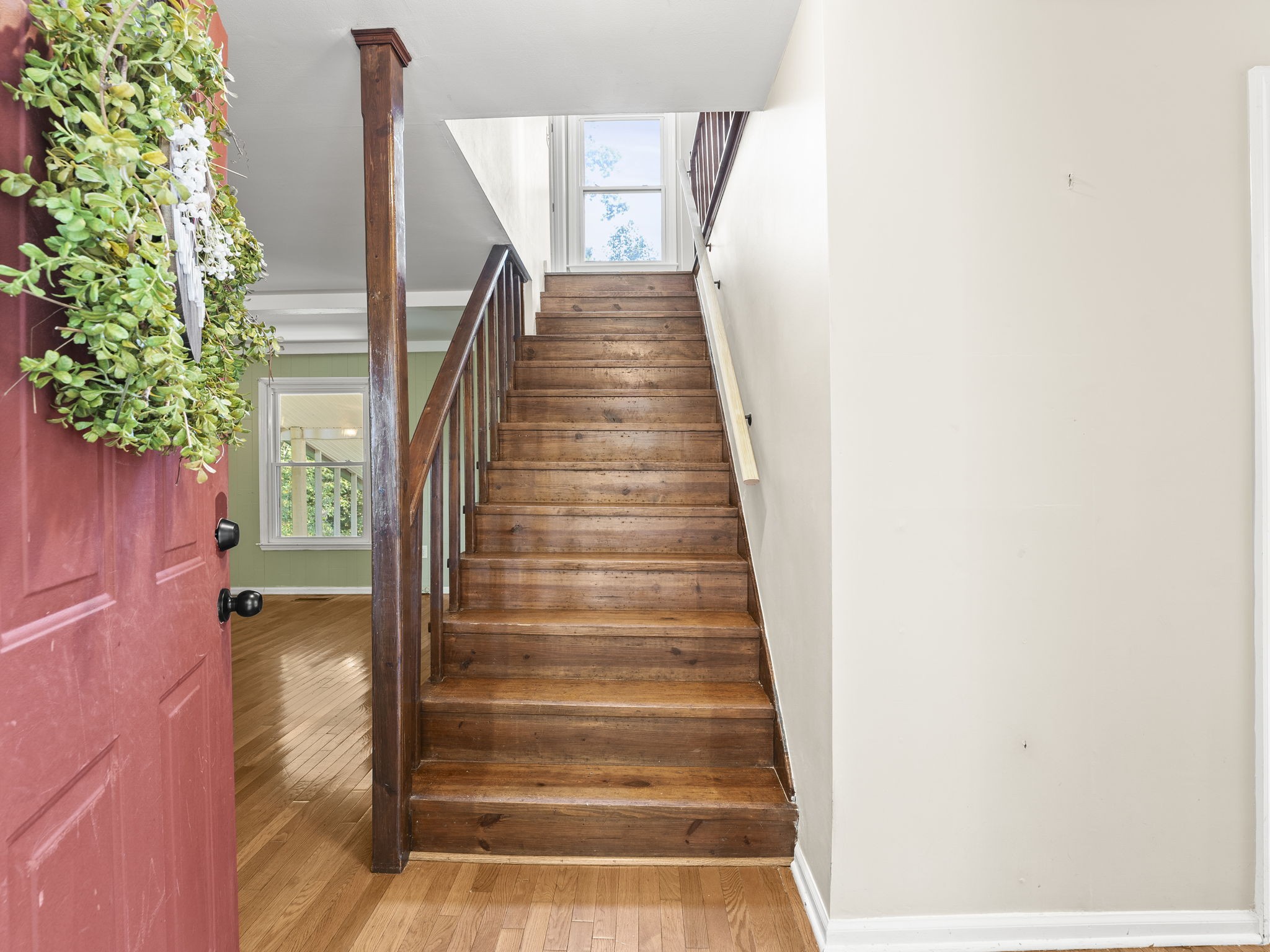 235 Lakeview St