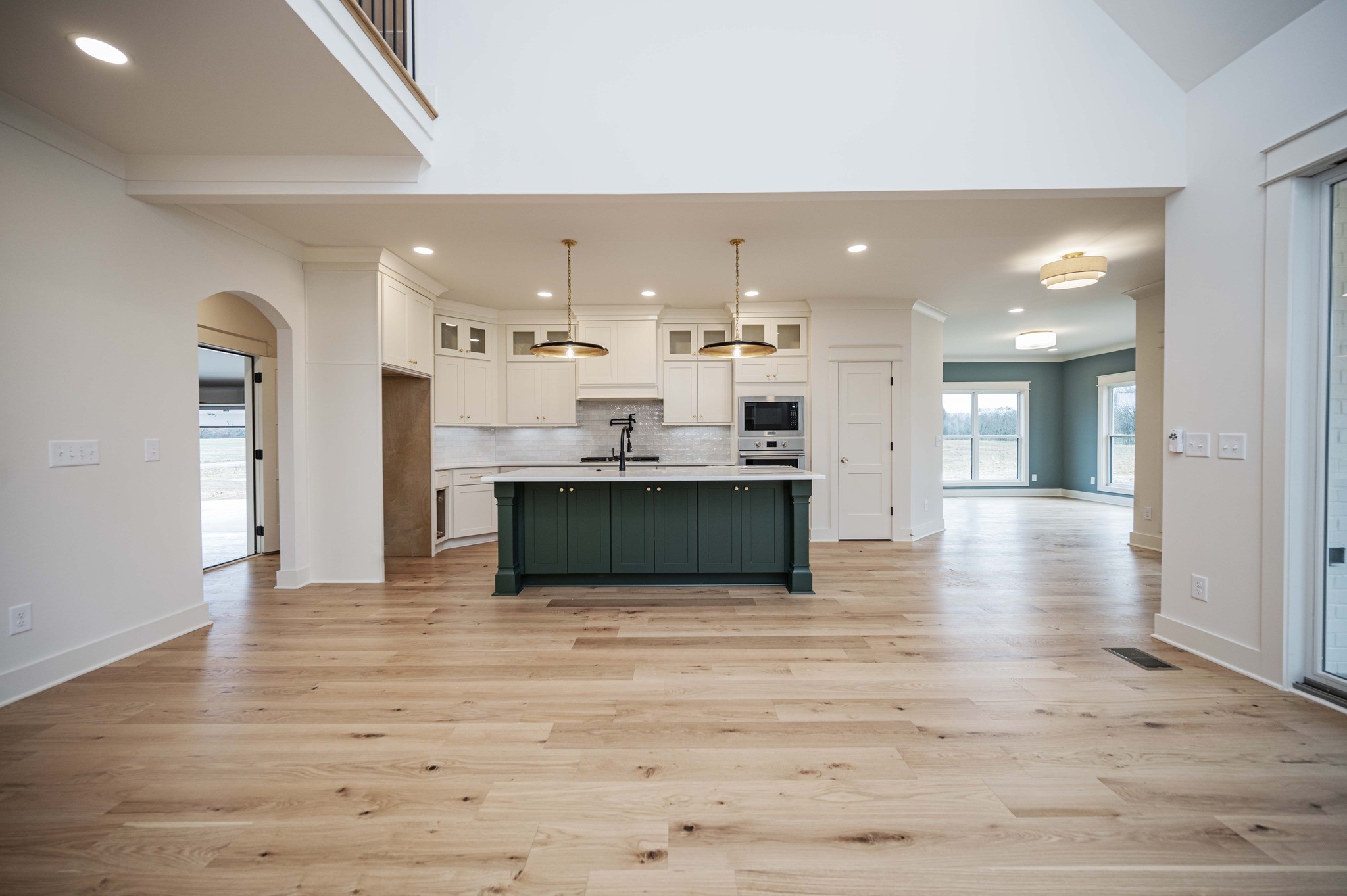 2717 Holly Springs Dr