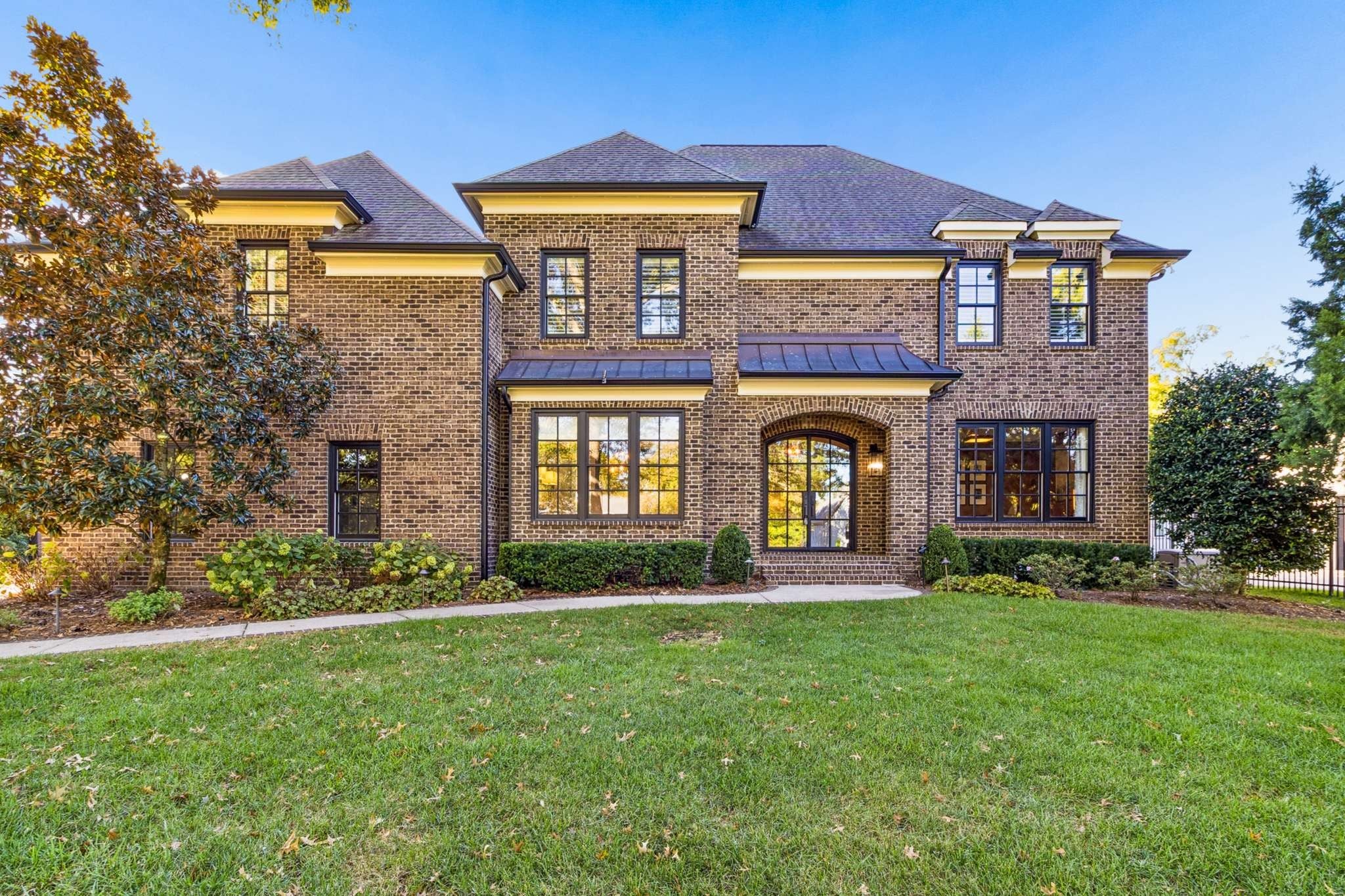 4017 Dorcas Dr - home for sale