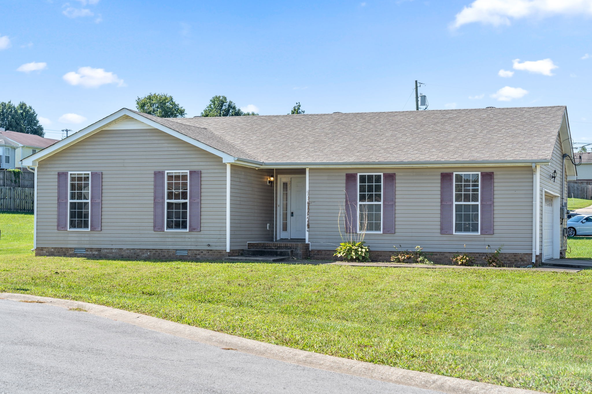 Clarksville, Tennessee 37042, United States, 3 Bedrooms Bedrooms, ,2 BathroomsBathrooms,Residential,Active,97423
