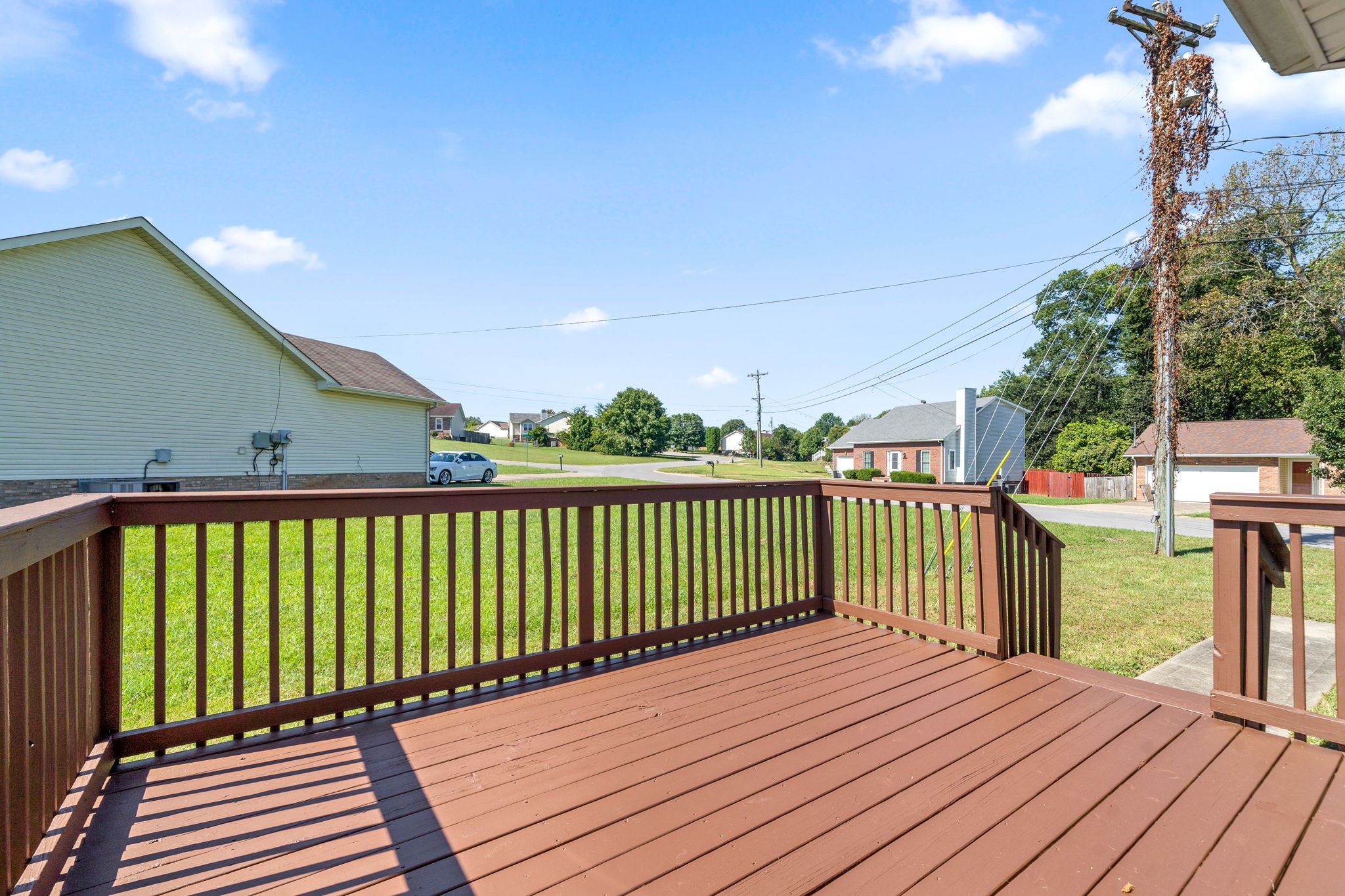 Clarksville, Tennessee 37042, United States, 3 Bedrooms Bedrooms, ,2 BathroomsBathrooms,Residential,Active,97423