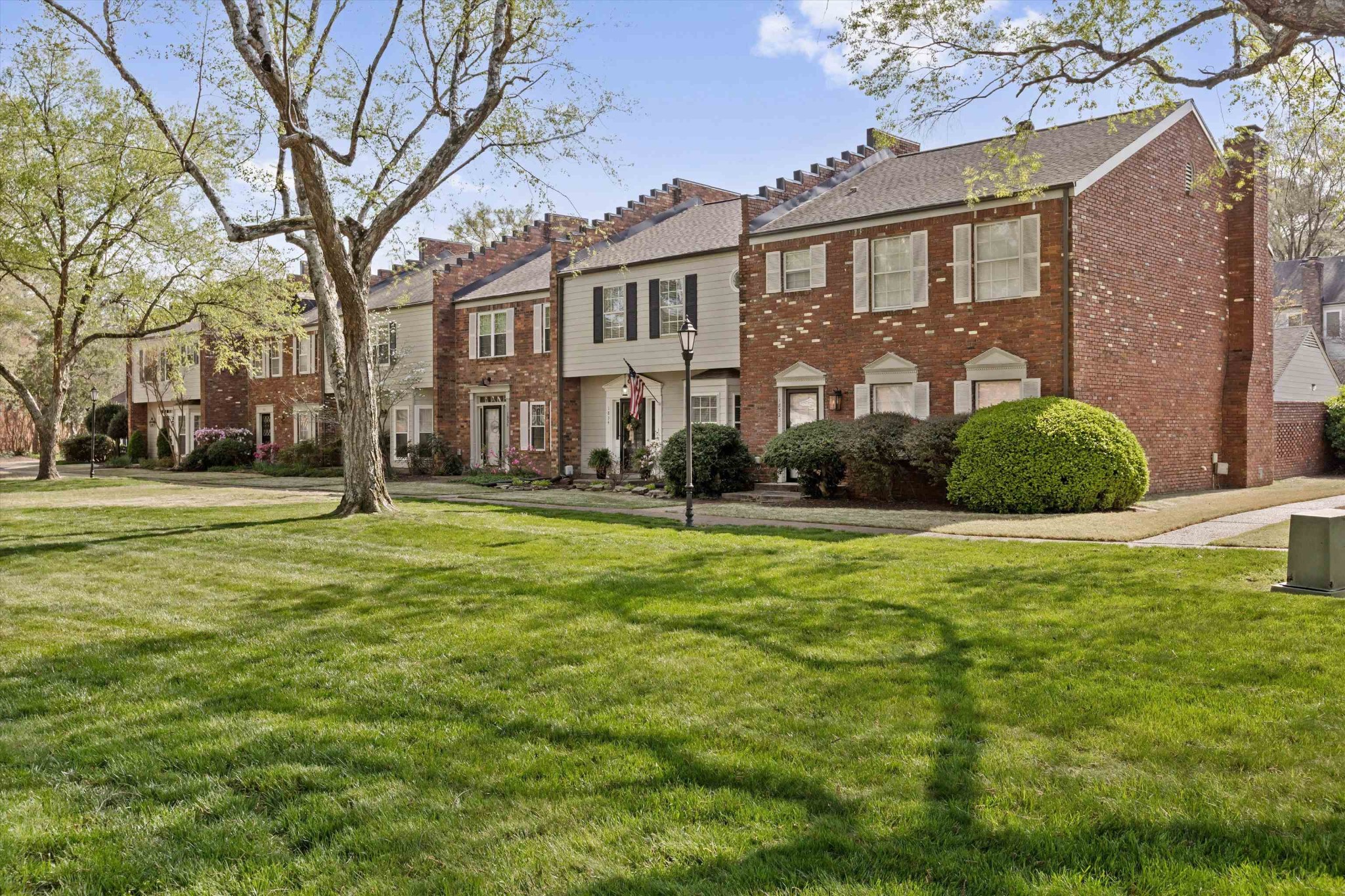 1834 HUNTERS CREEK DR