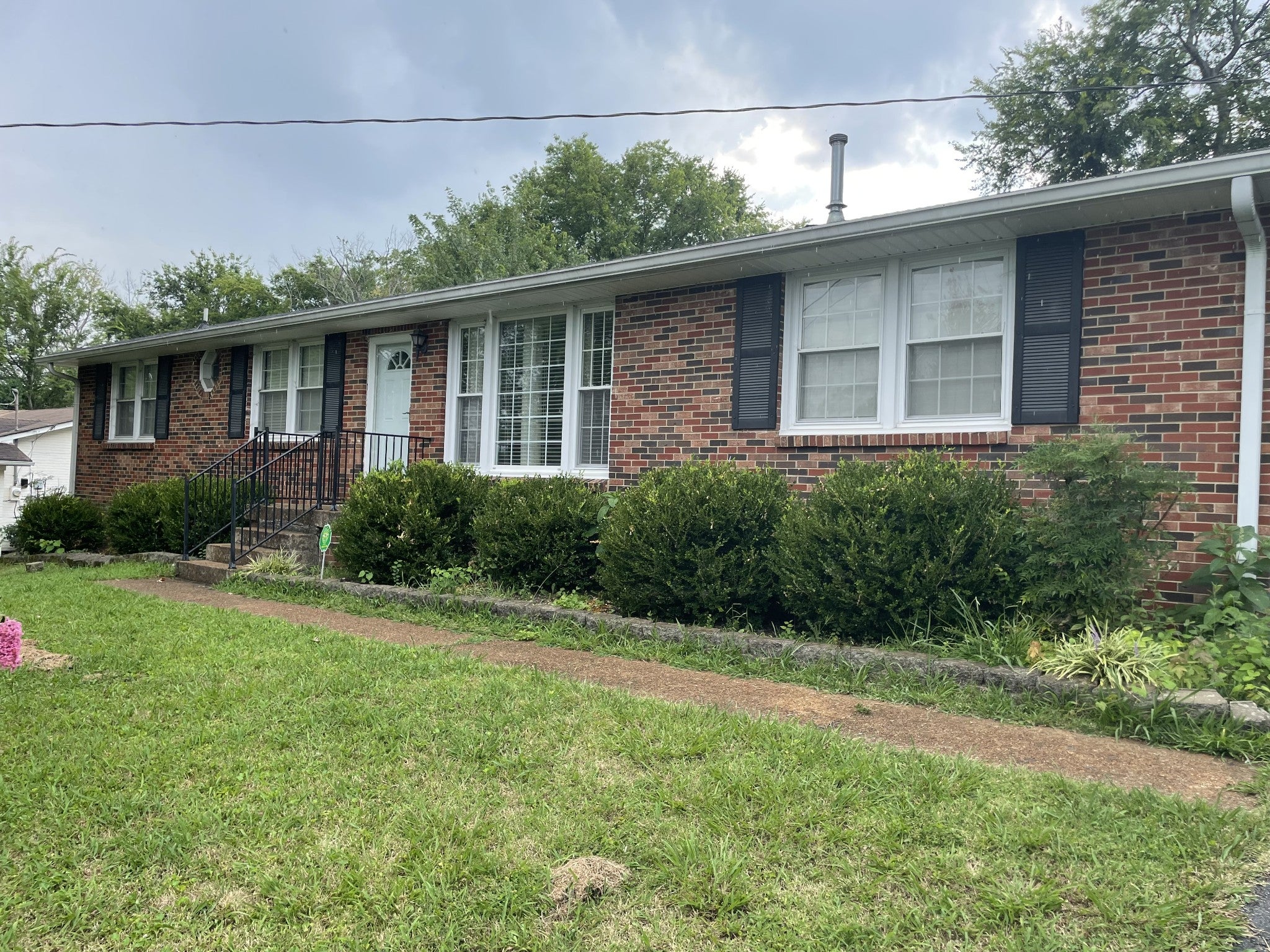 3-bed home for rent in Nashville, TN 37217, 2817 Galesburg Dr 2817 Galesburg Dr, Nashville TN 37217 3-bed home, photo 1 of 43