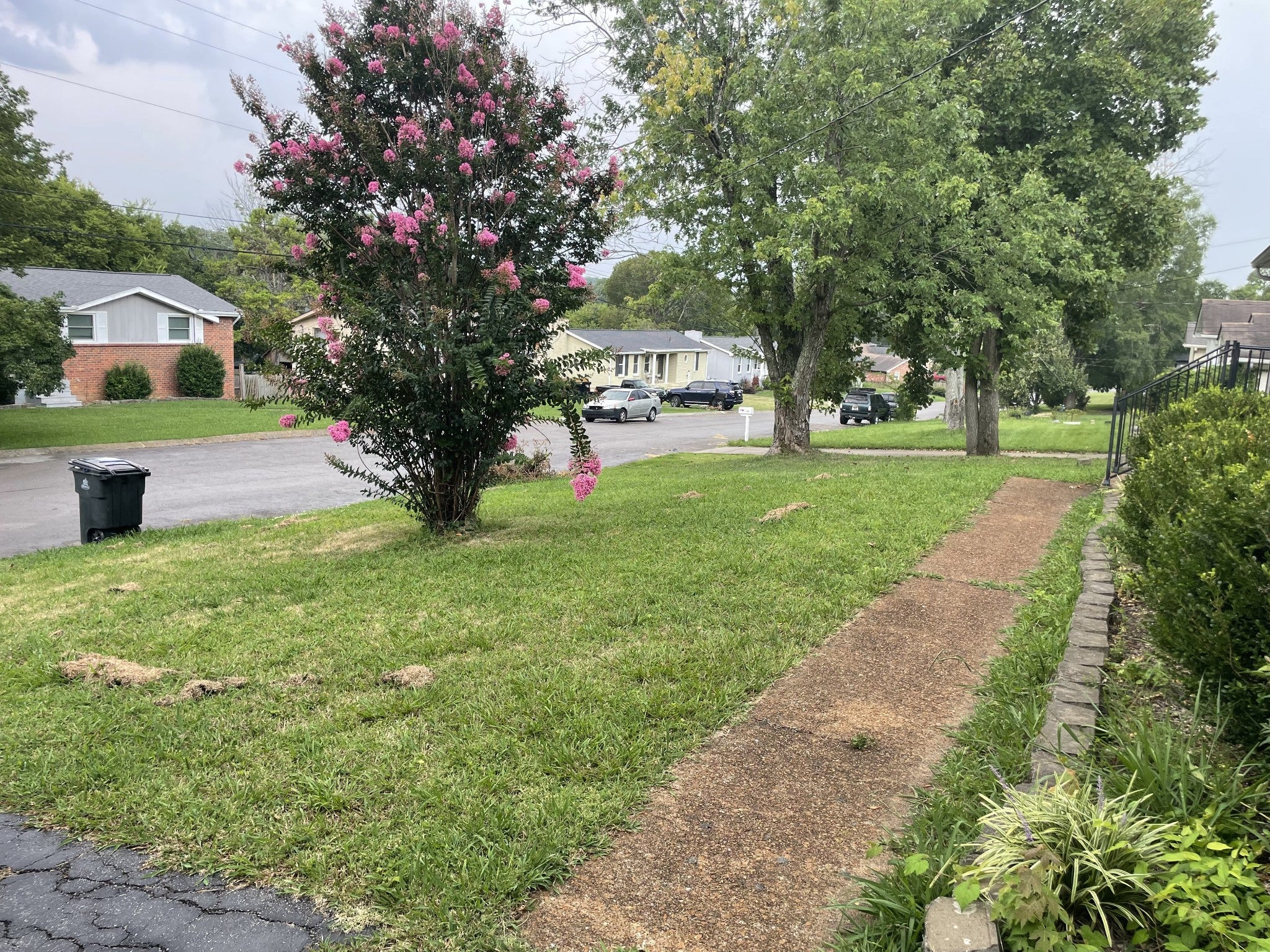 2817 Galesburg Dr