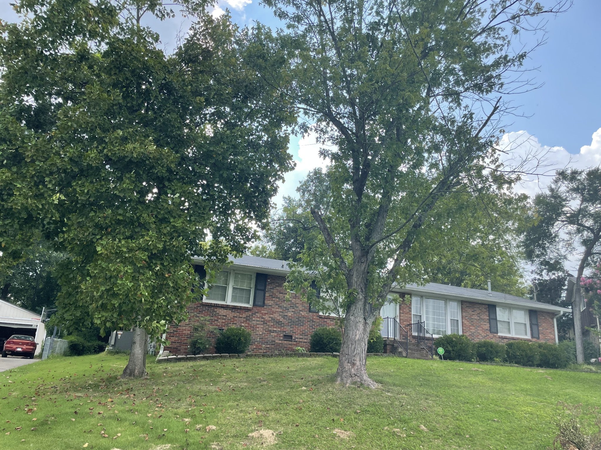 2817 Galesburg Dr