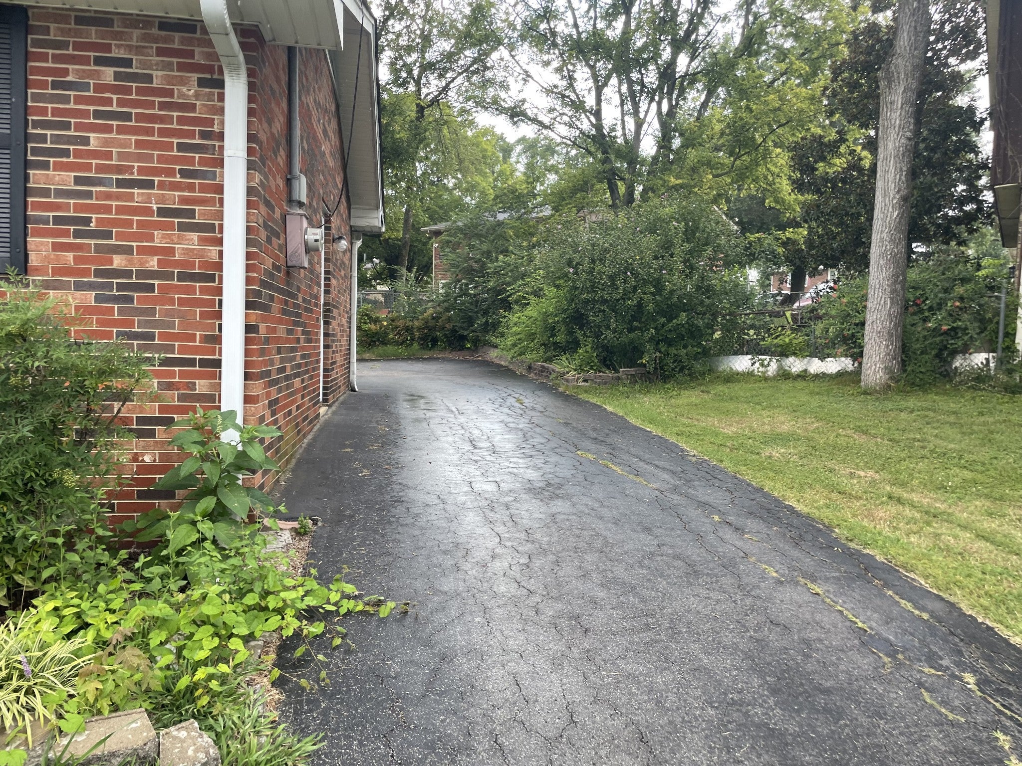 2817 Galesburg Dr