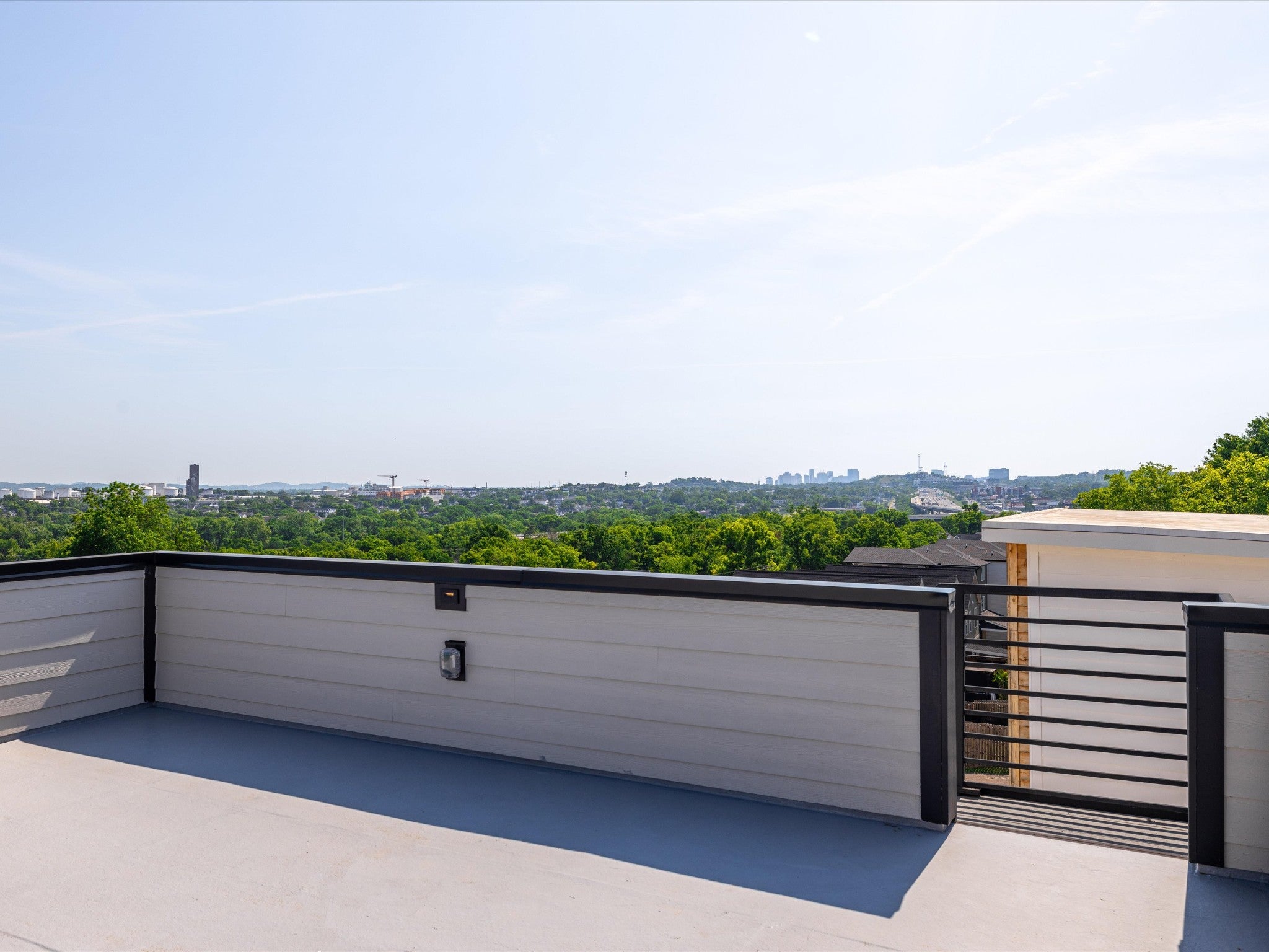 4.0-bed rental at 5915 Maxon Avenue B