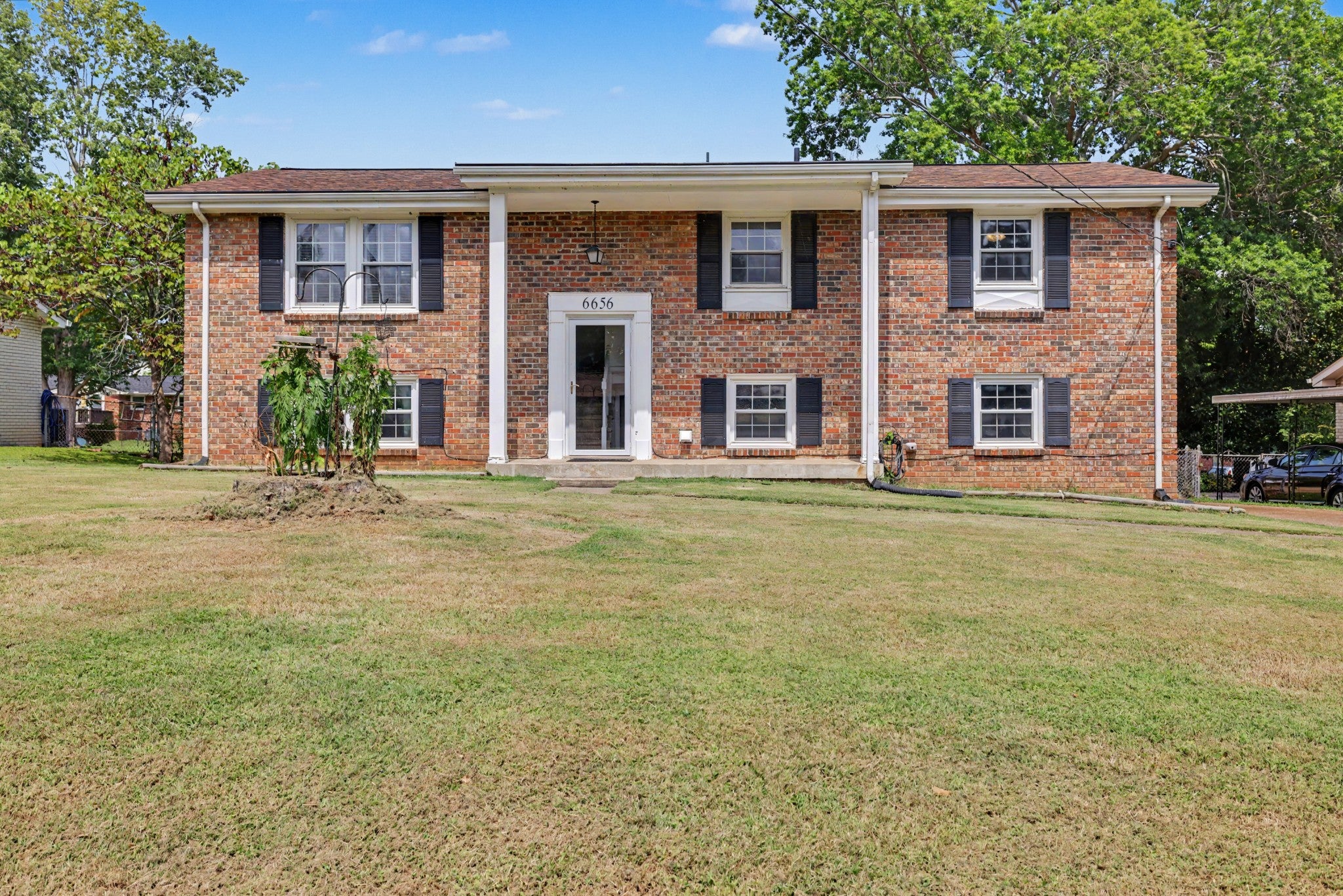 3-bed listing at 6656 Beacon Ln, Nashville