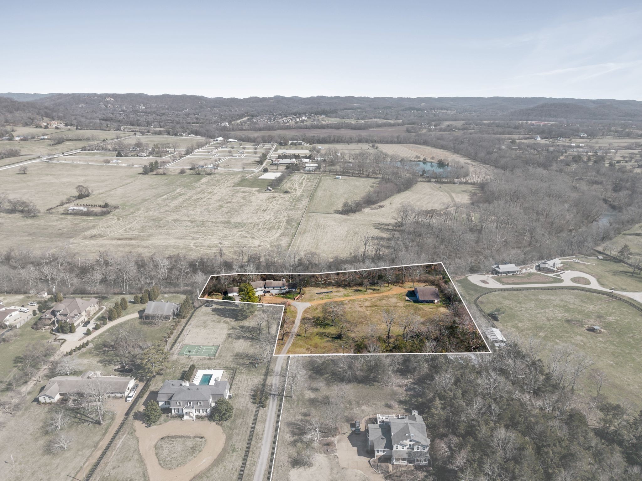 2496 Old Natchez Trce