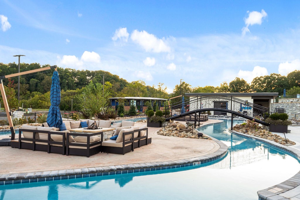 288 Rambilng Creek Way