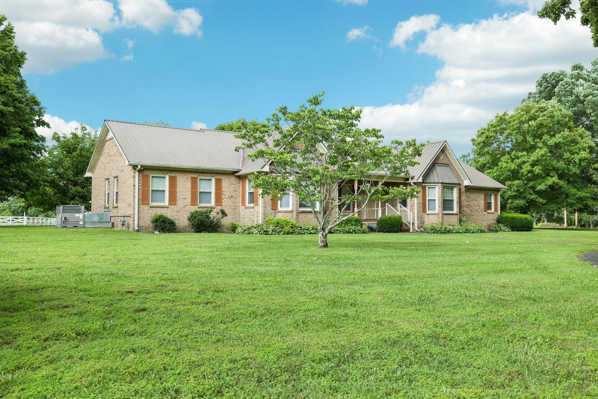 306 Farrar Hill Rd