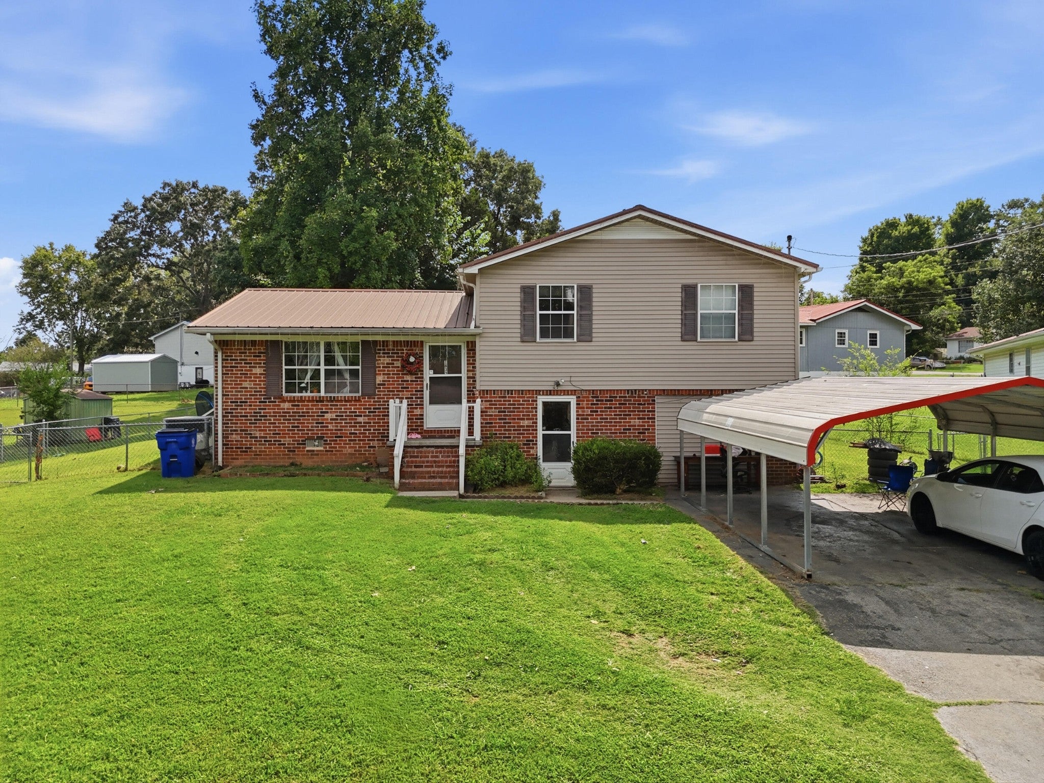 1833 Twin Brook Drive SW