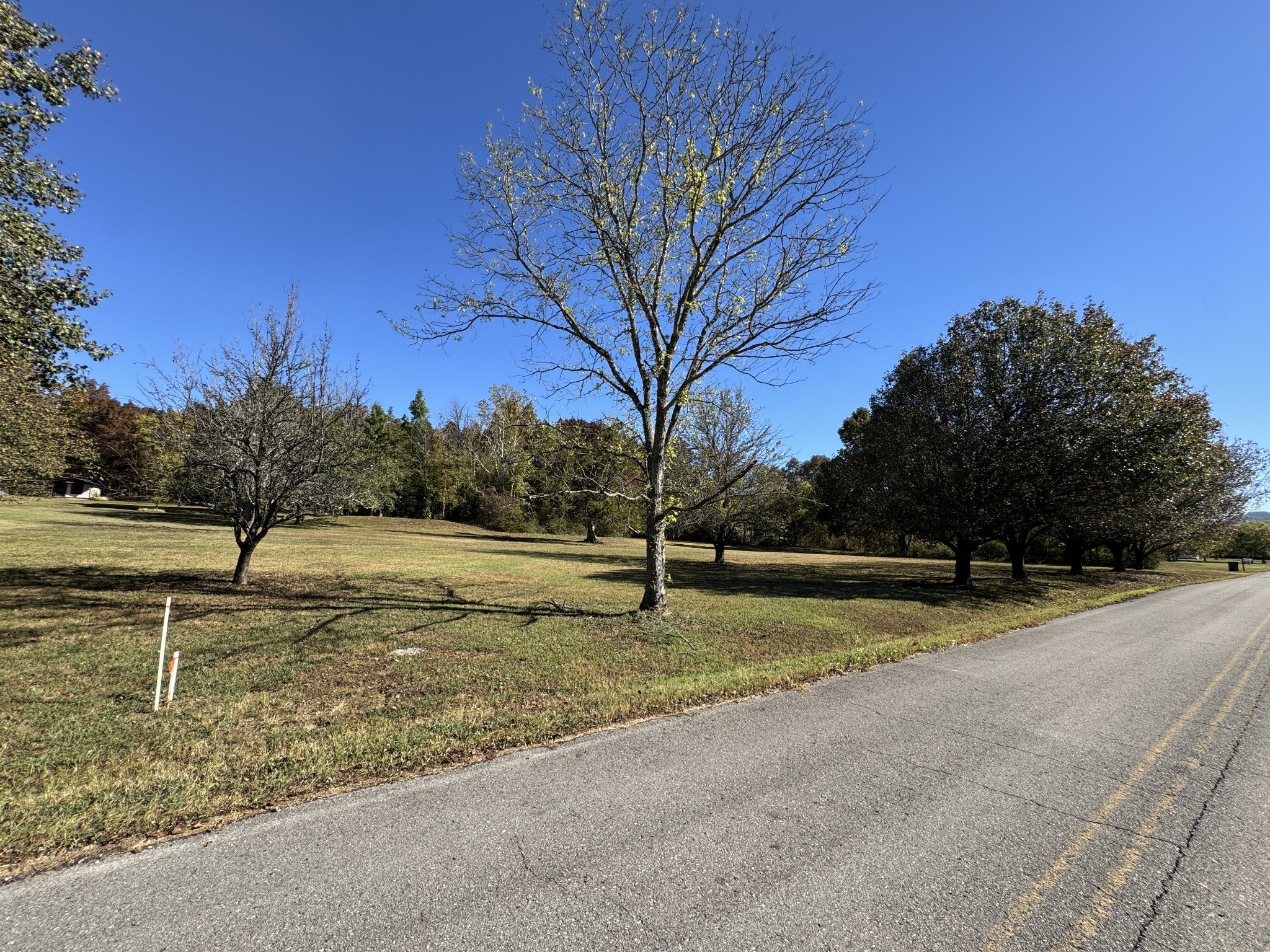 2 Lindsley Rd