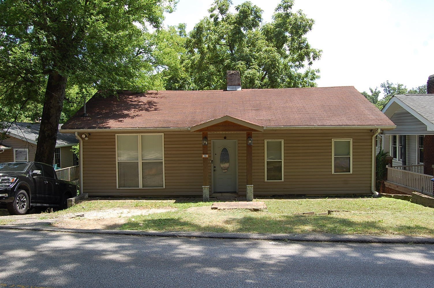 110 S Seminole Drive