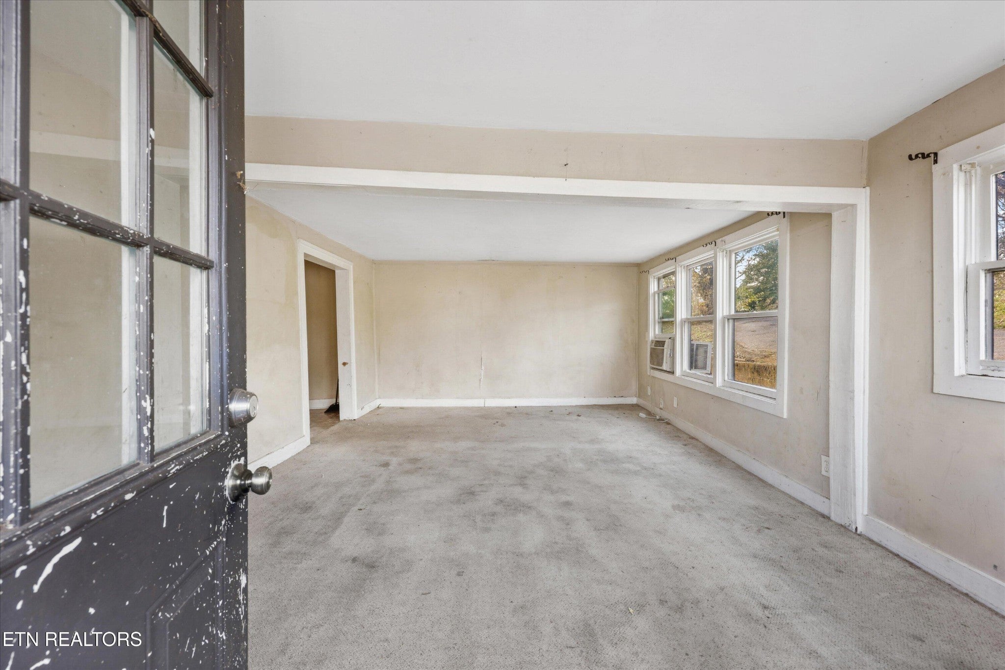 1080 Baker Ave