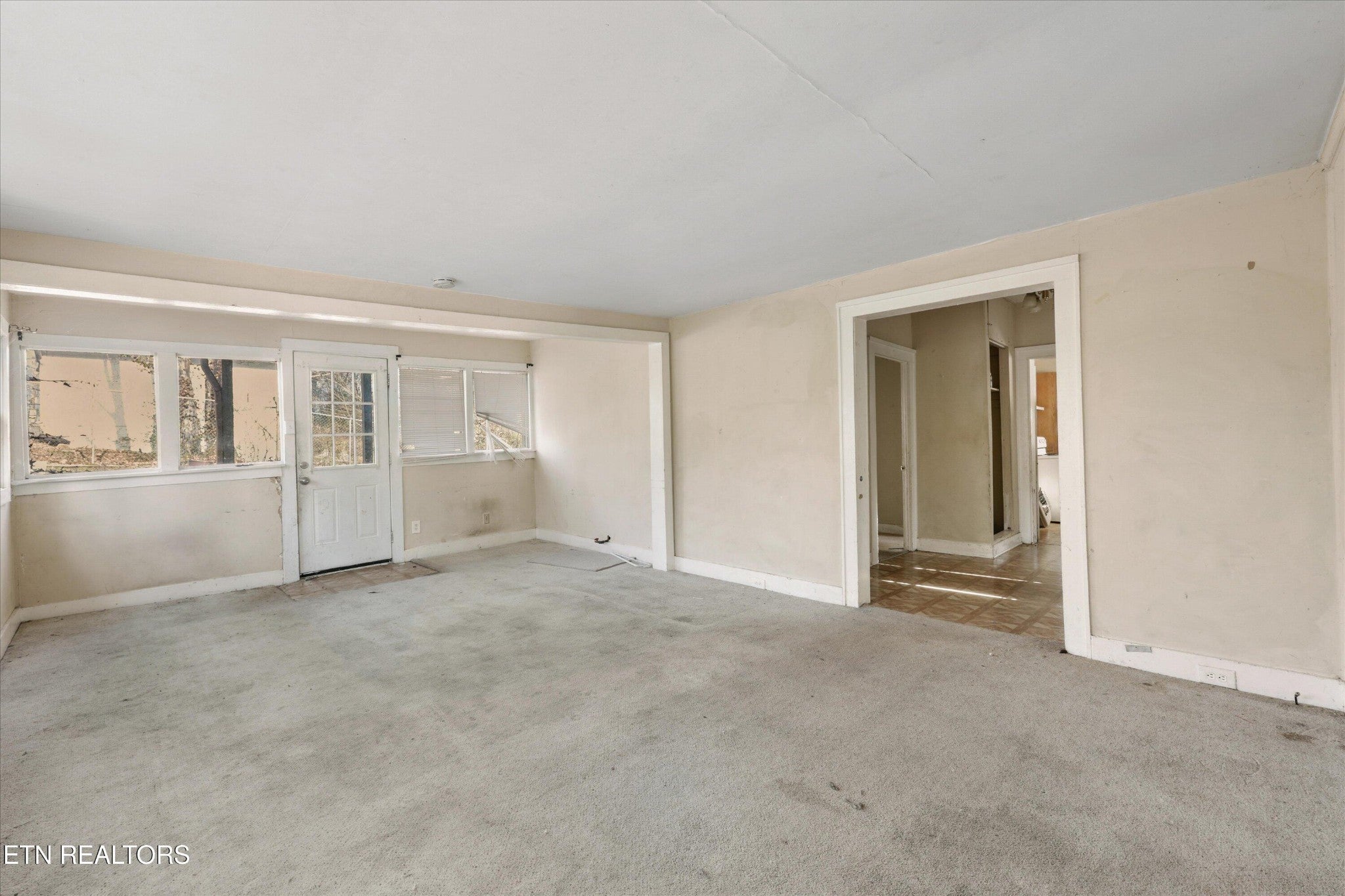 1080 Baker Ave