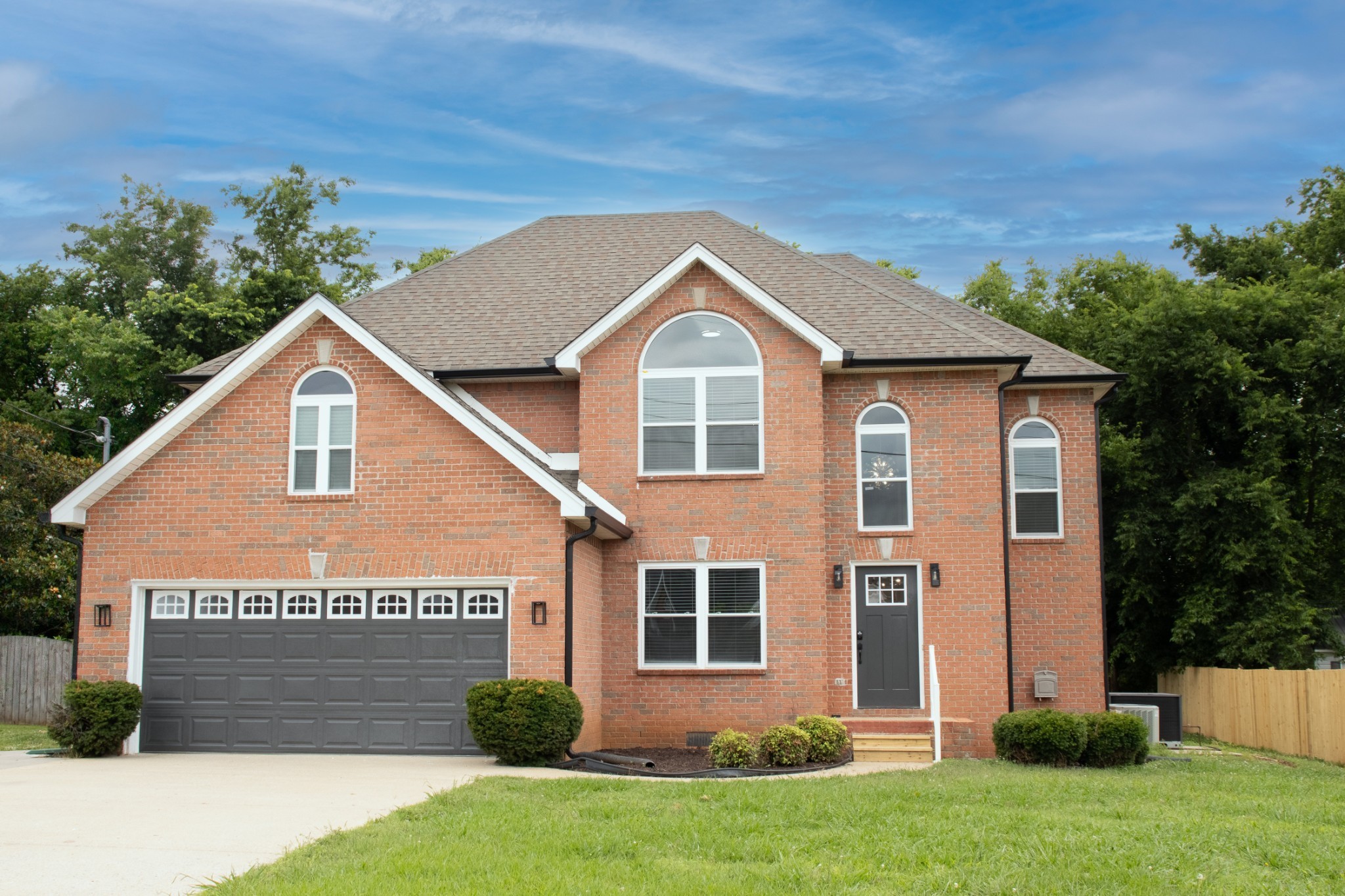 633 Glenties Dr