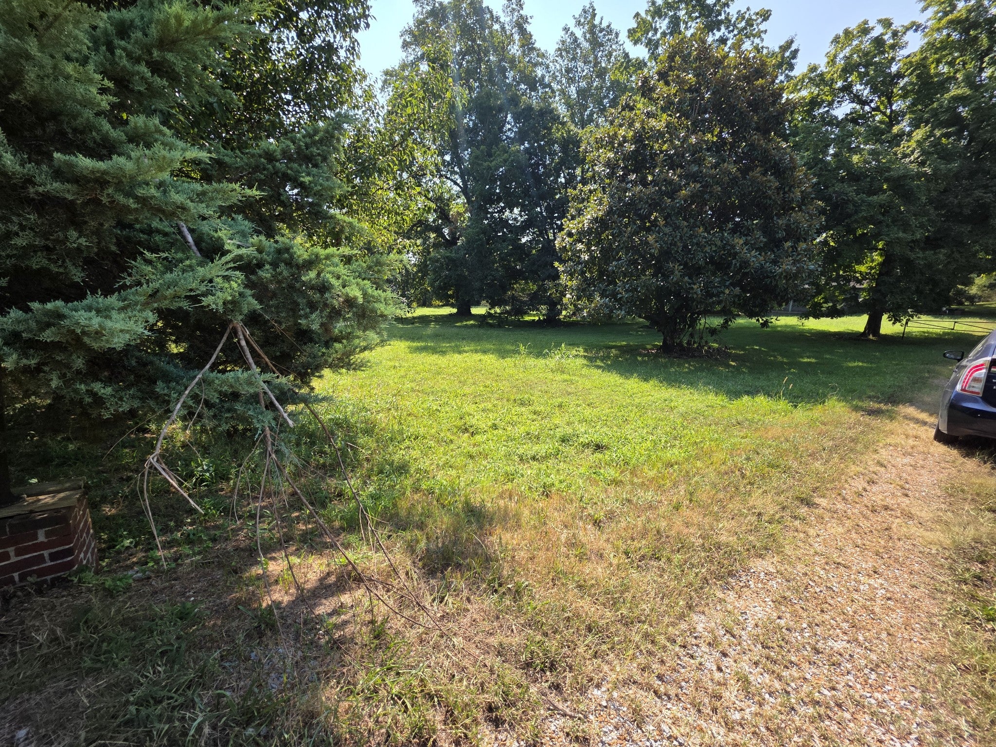 285 Haywood Ln