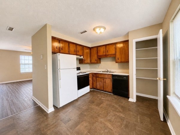 1630 Baltimore Dr