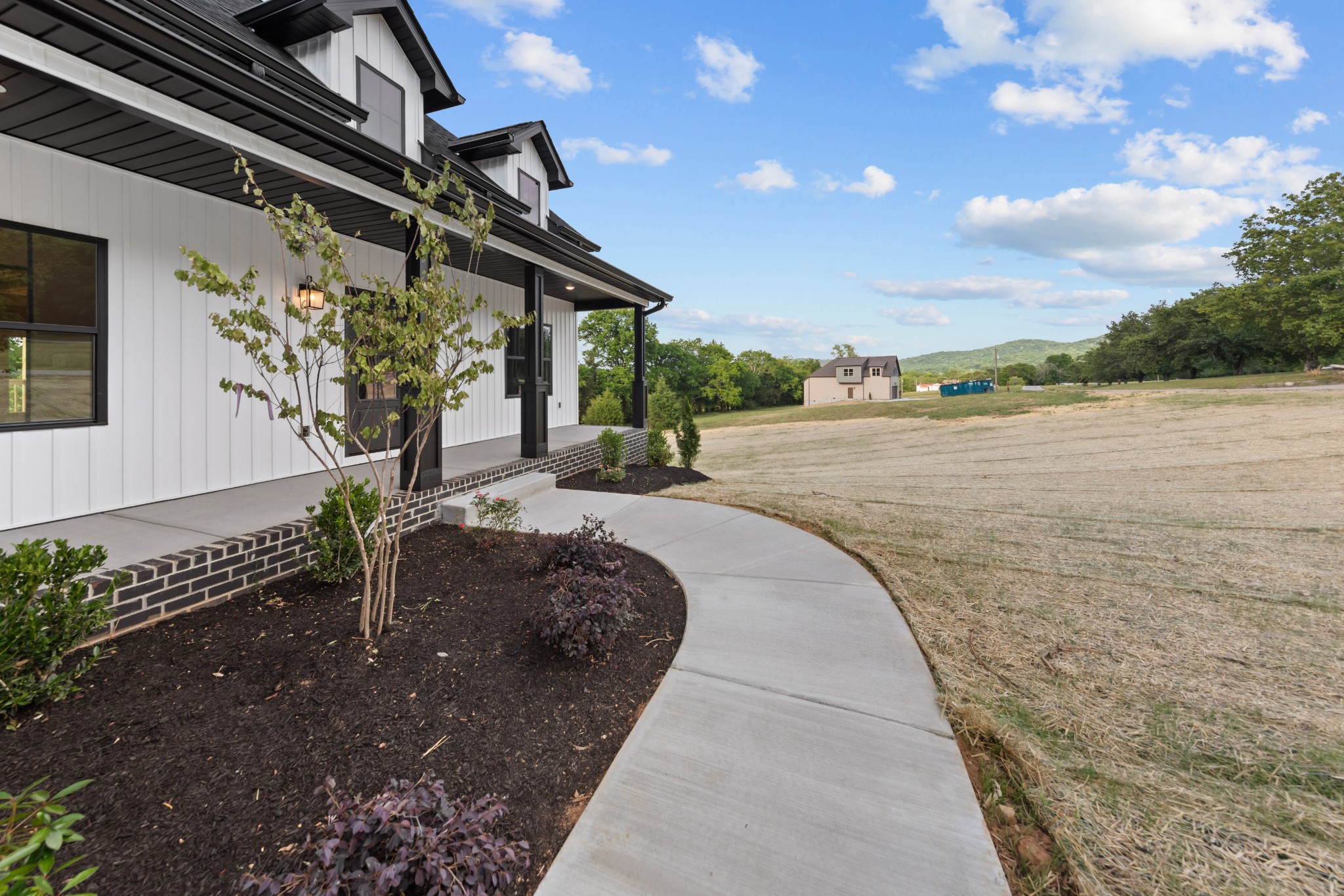 16 Paradise Hills Lane