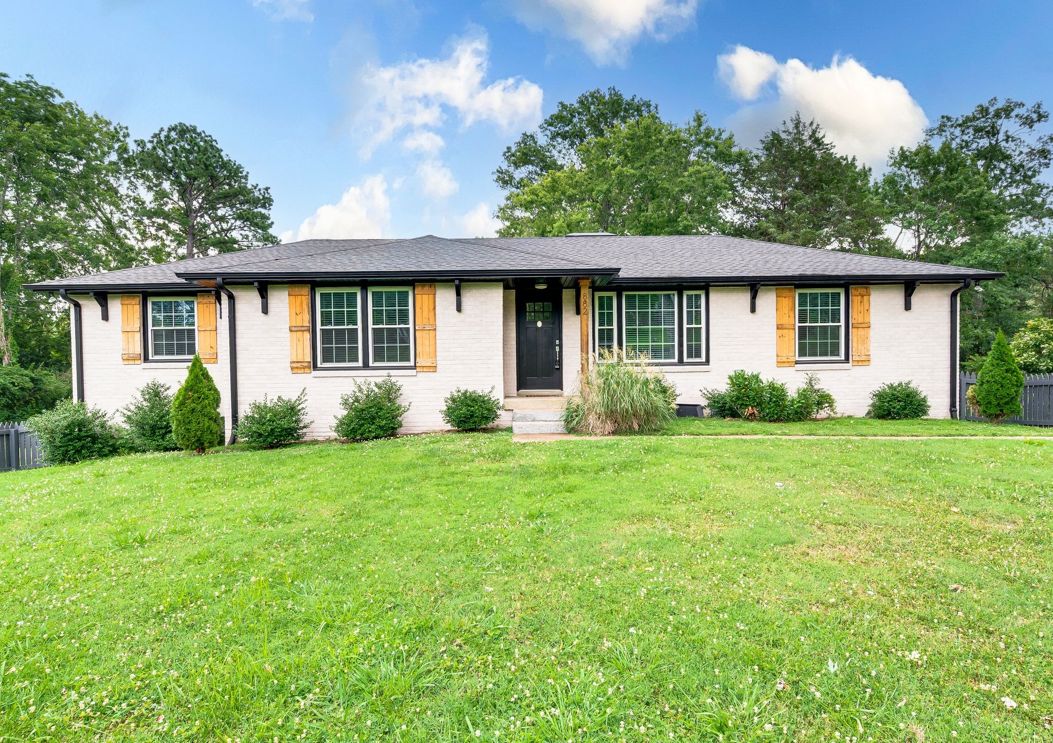 882 Rodney Dr