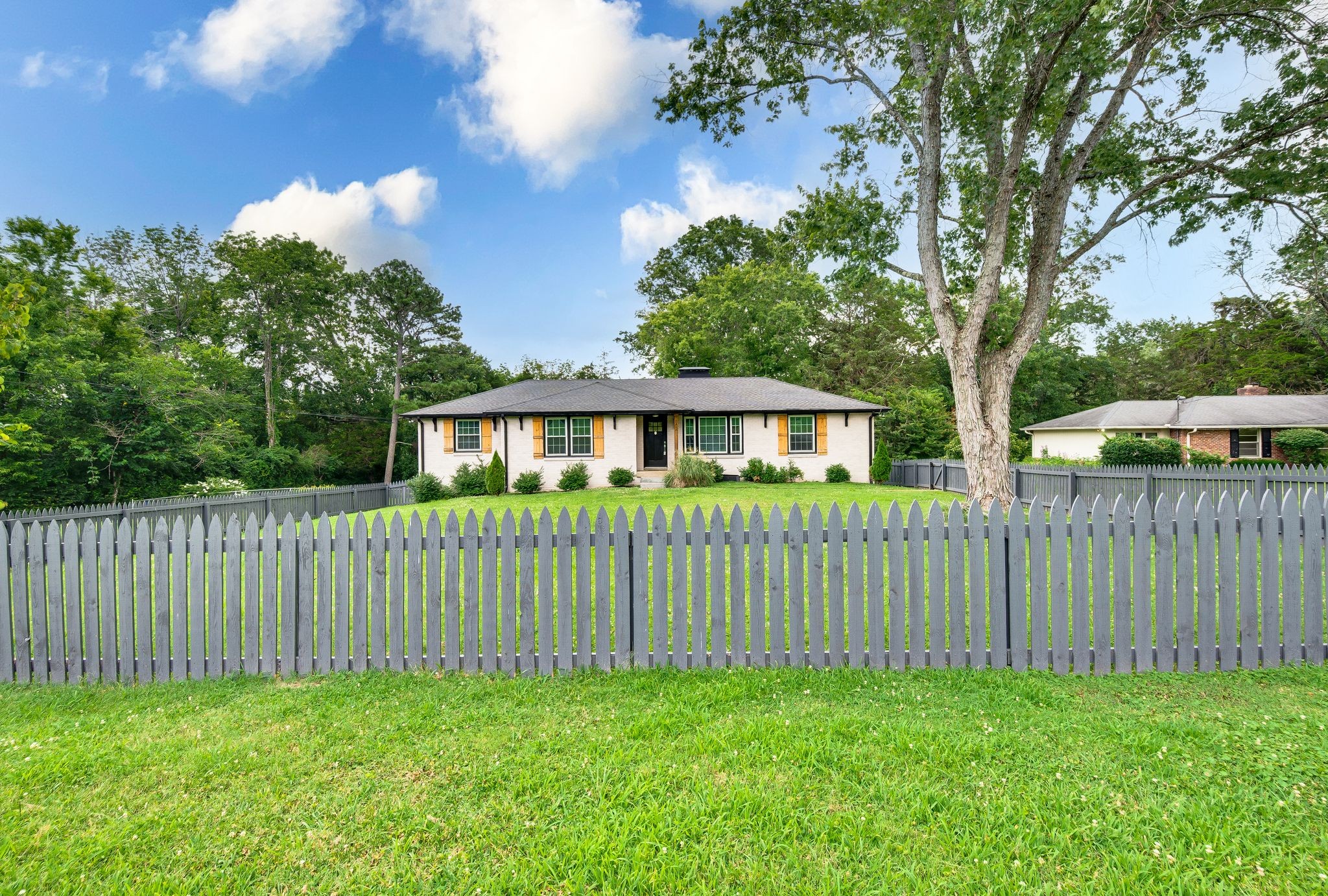 882 Rodney Dr