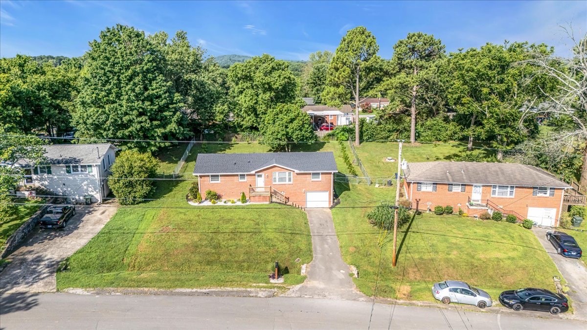 206 Bonnaoaks Dr